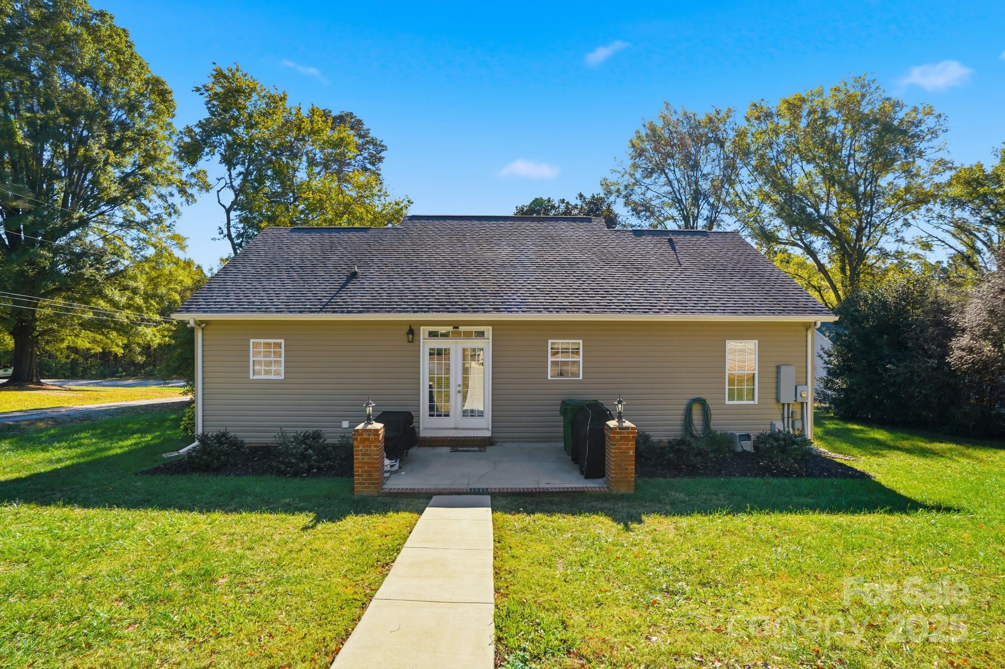 213 Carrie Drive
