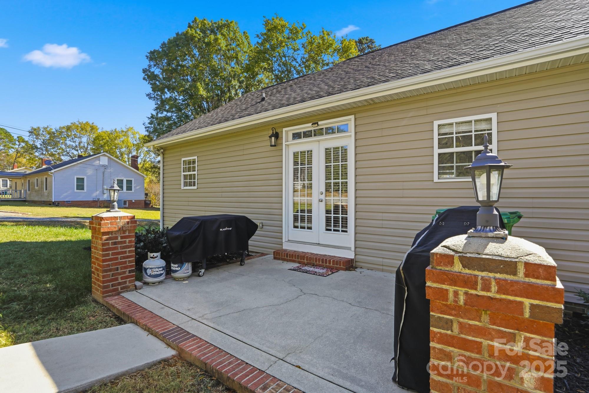 213 Carrie Drive