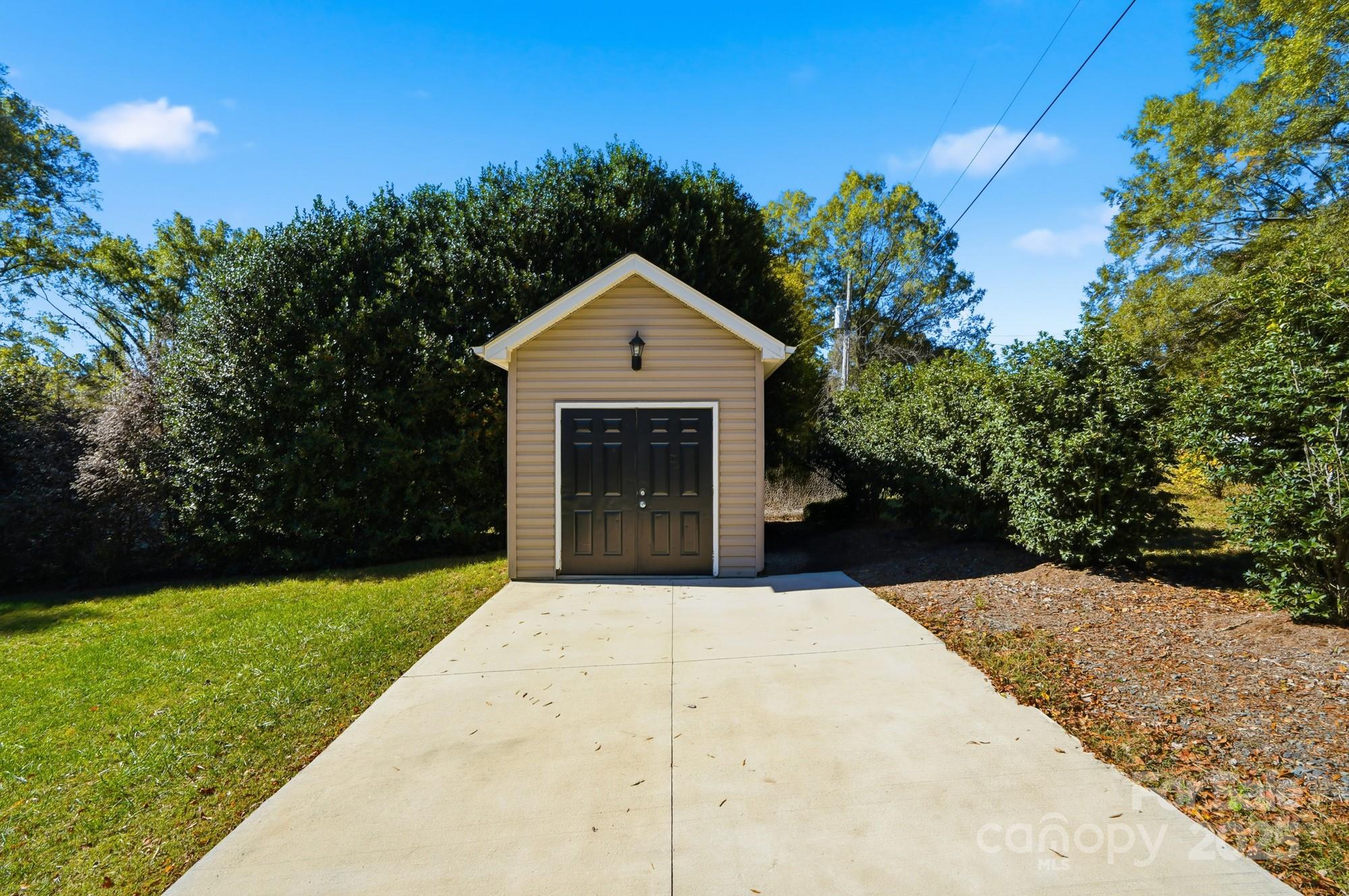 213 Carrie Drive
