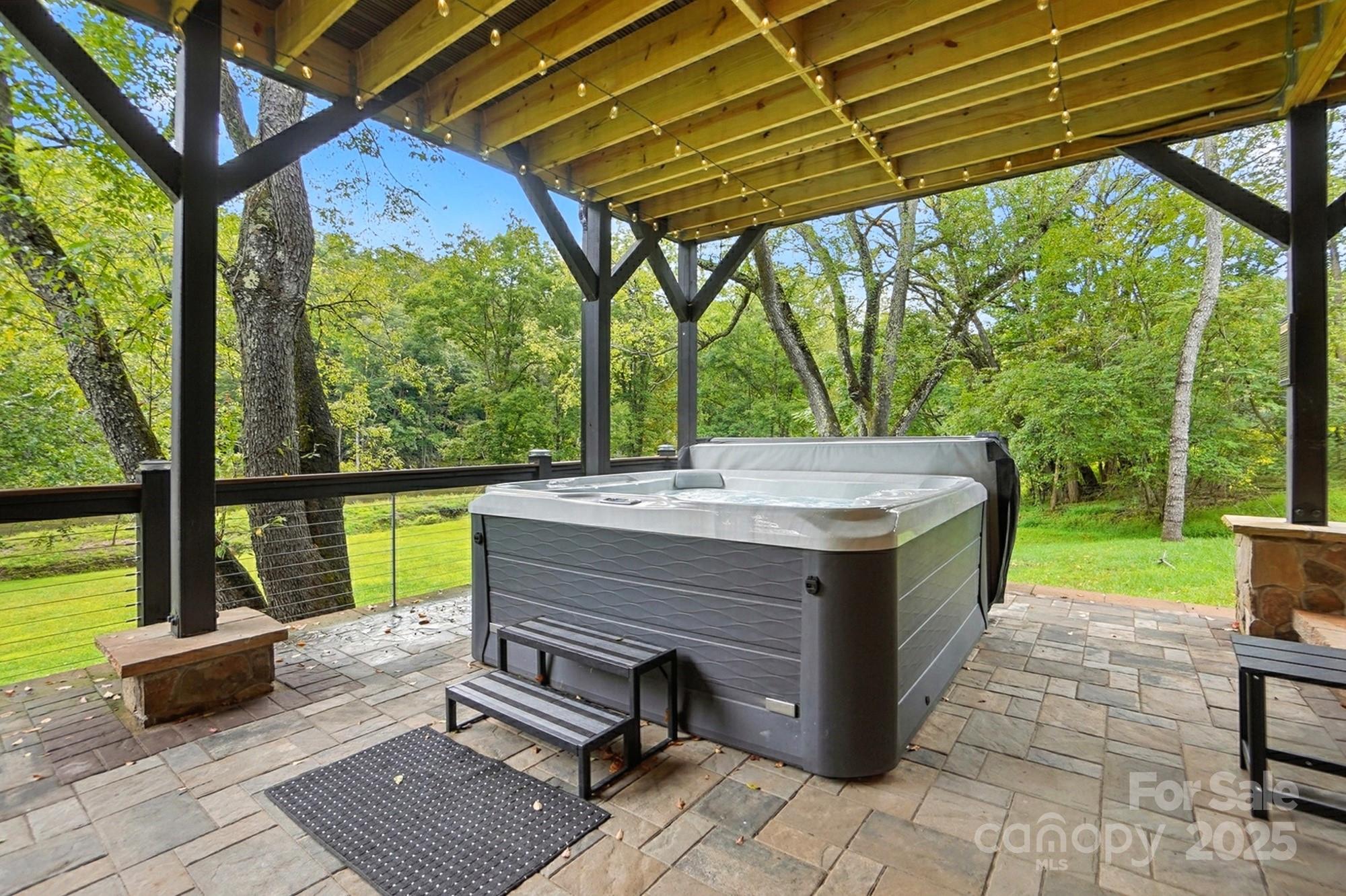 727 Riverwind Drive