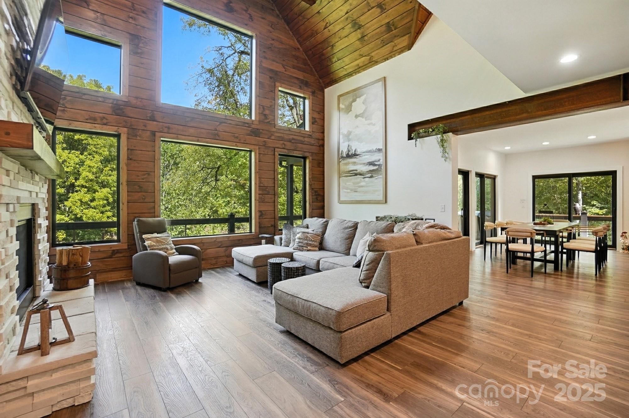 727 Riverwind Drive