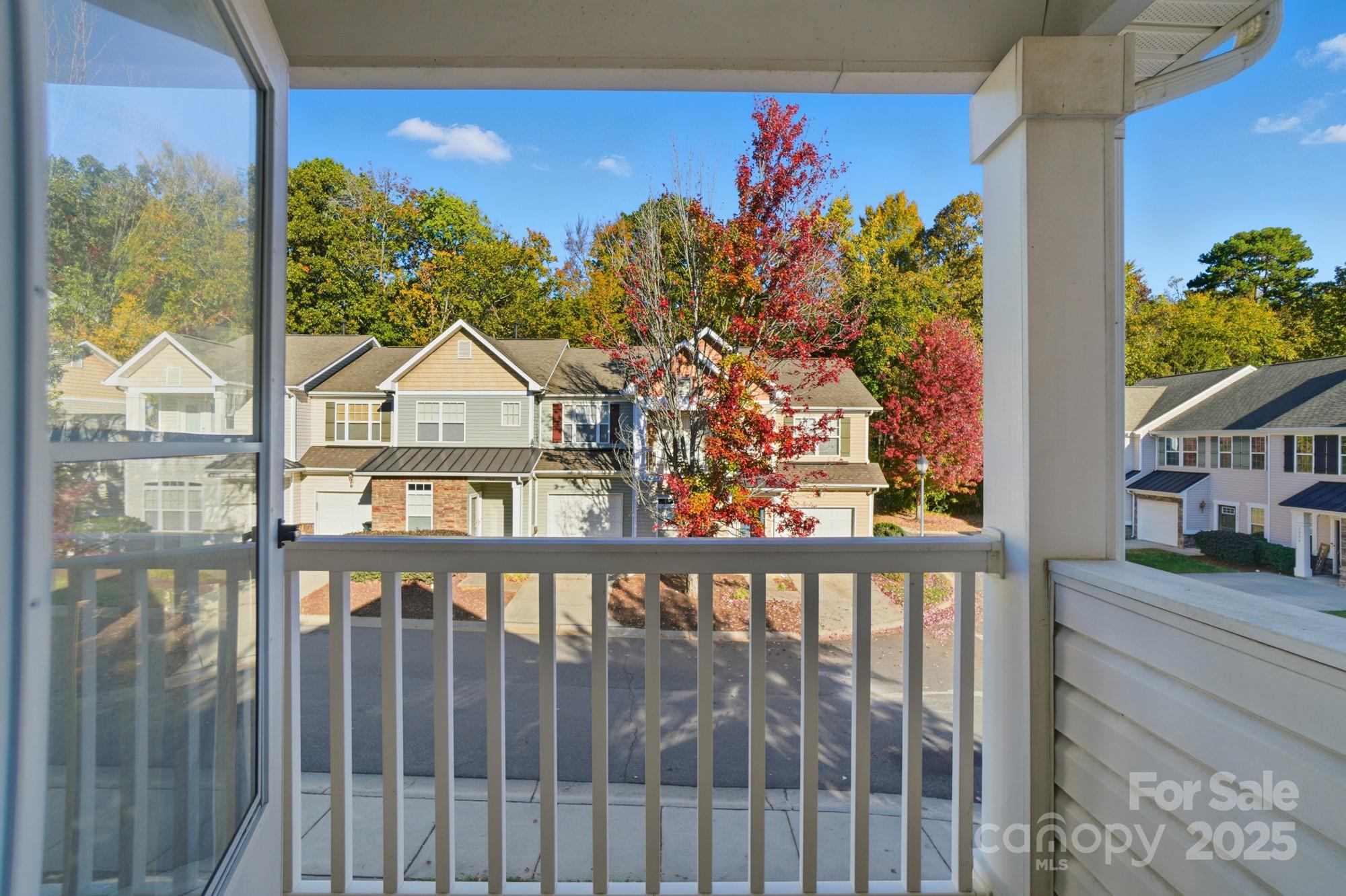 2905 White Willow Road