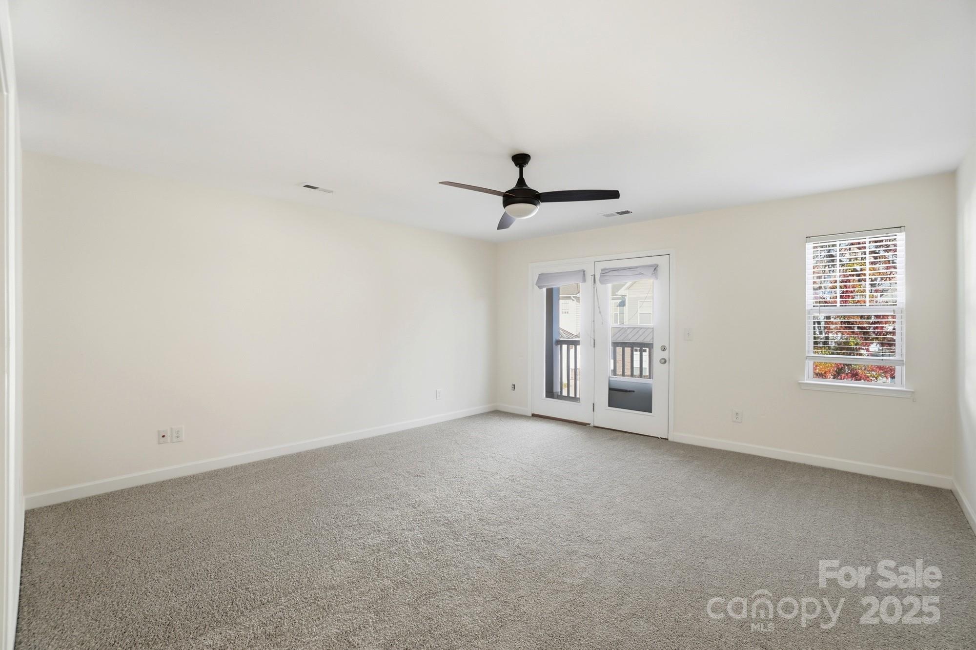 2905 White Willow Road