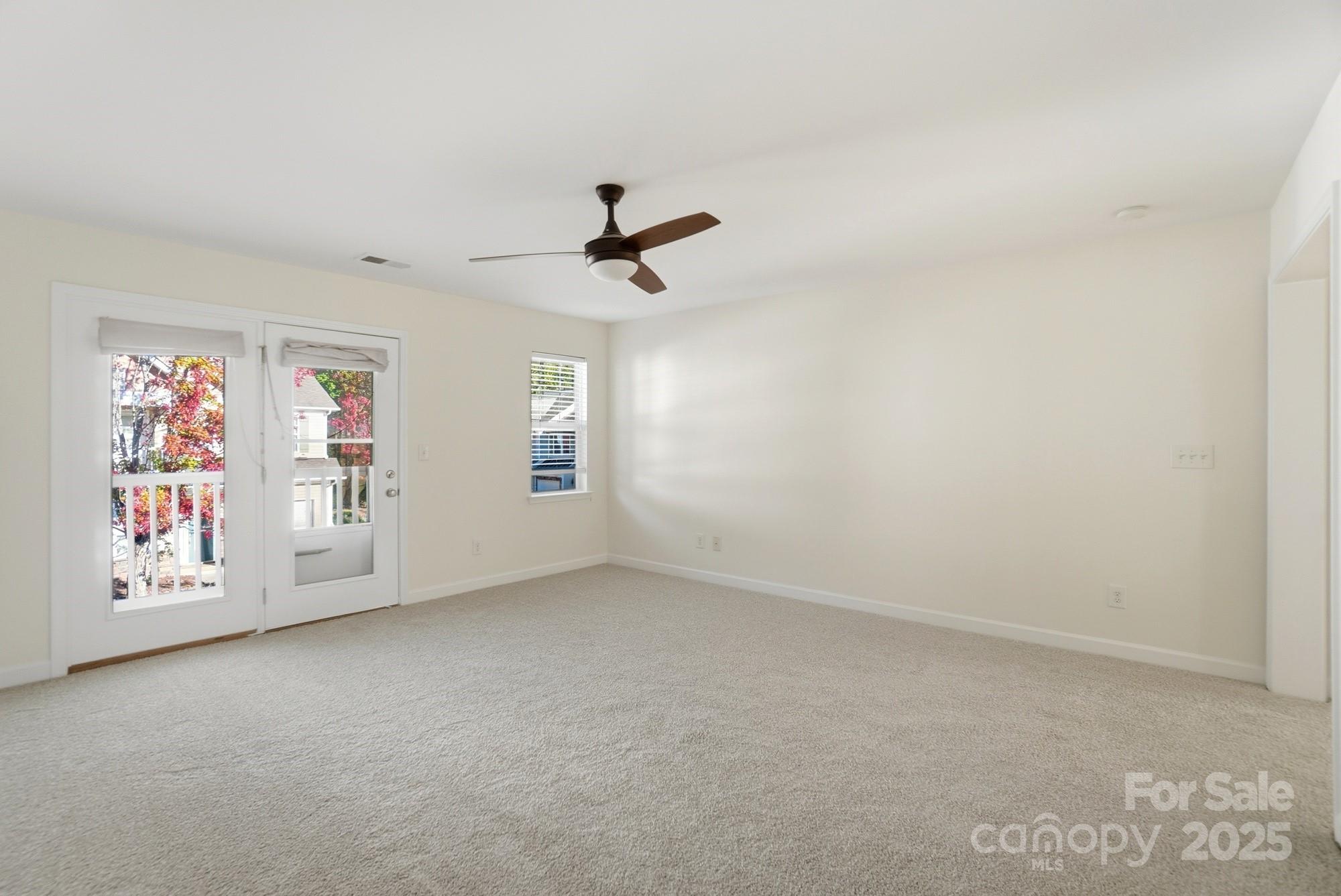 2905 White Willow Road