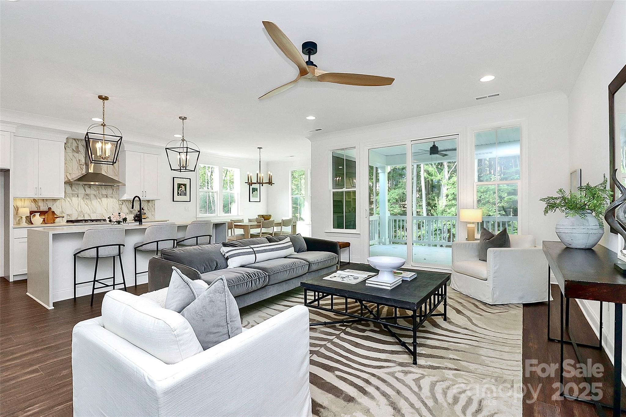 4315 Palm Drive
