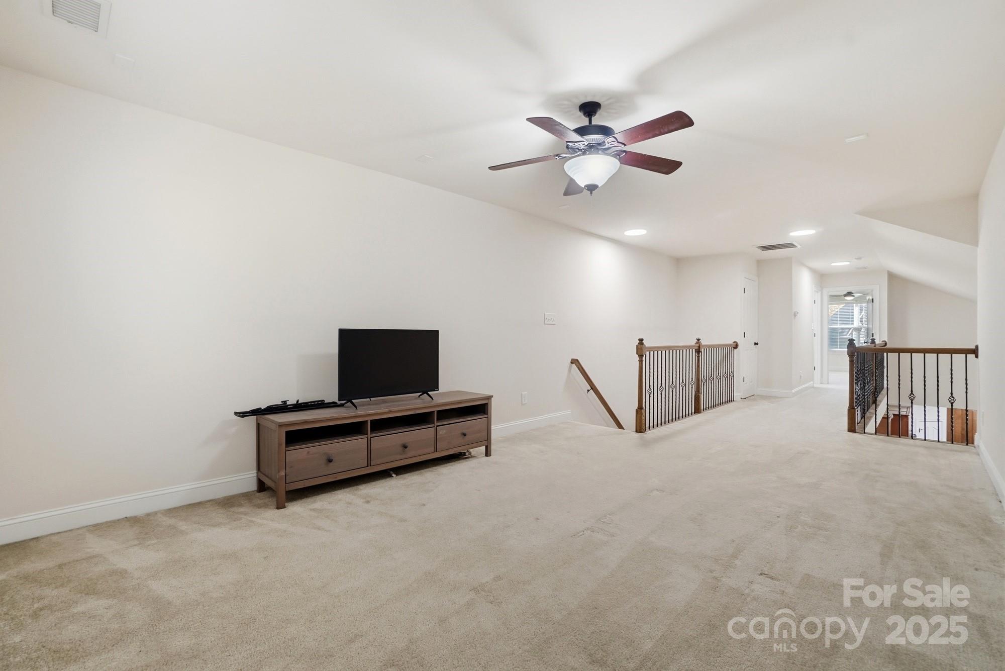 121 Skip Jack Point Court