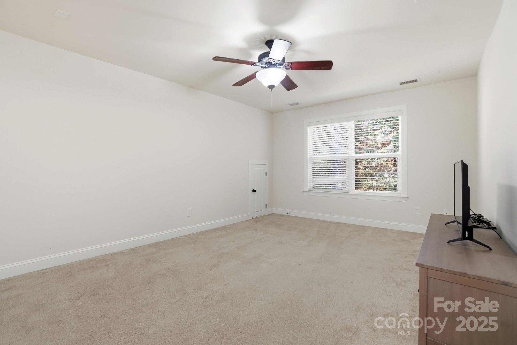 121 Skip Jack Point Court