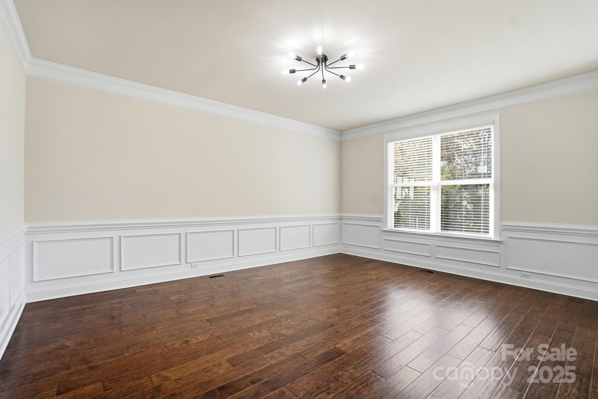 121 Skip Jack Point Court