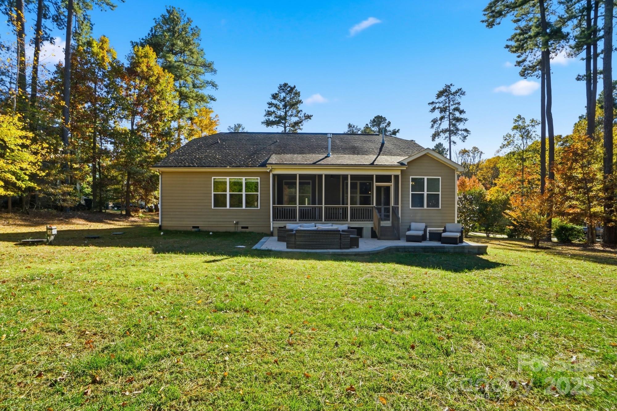 121 Skip Jack Point Court