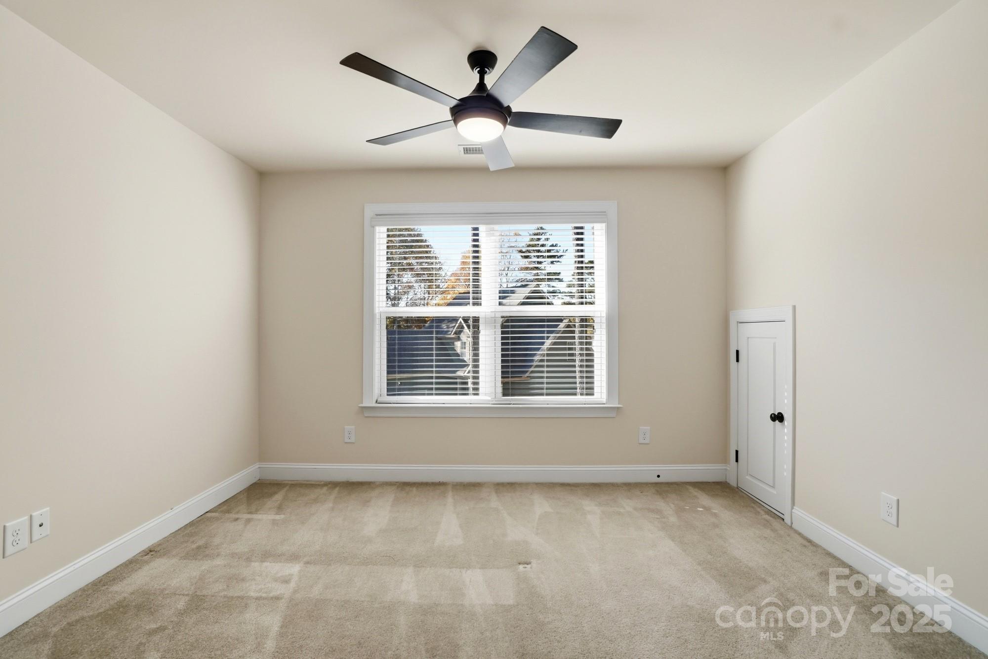 121 Skip Jack Point Court