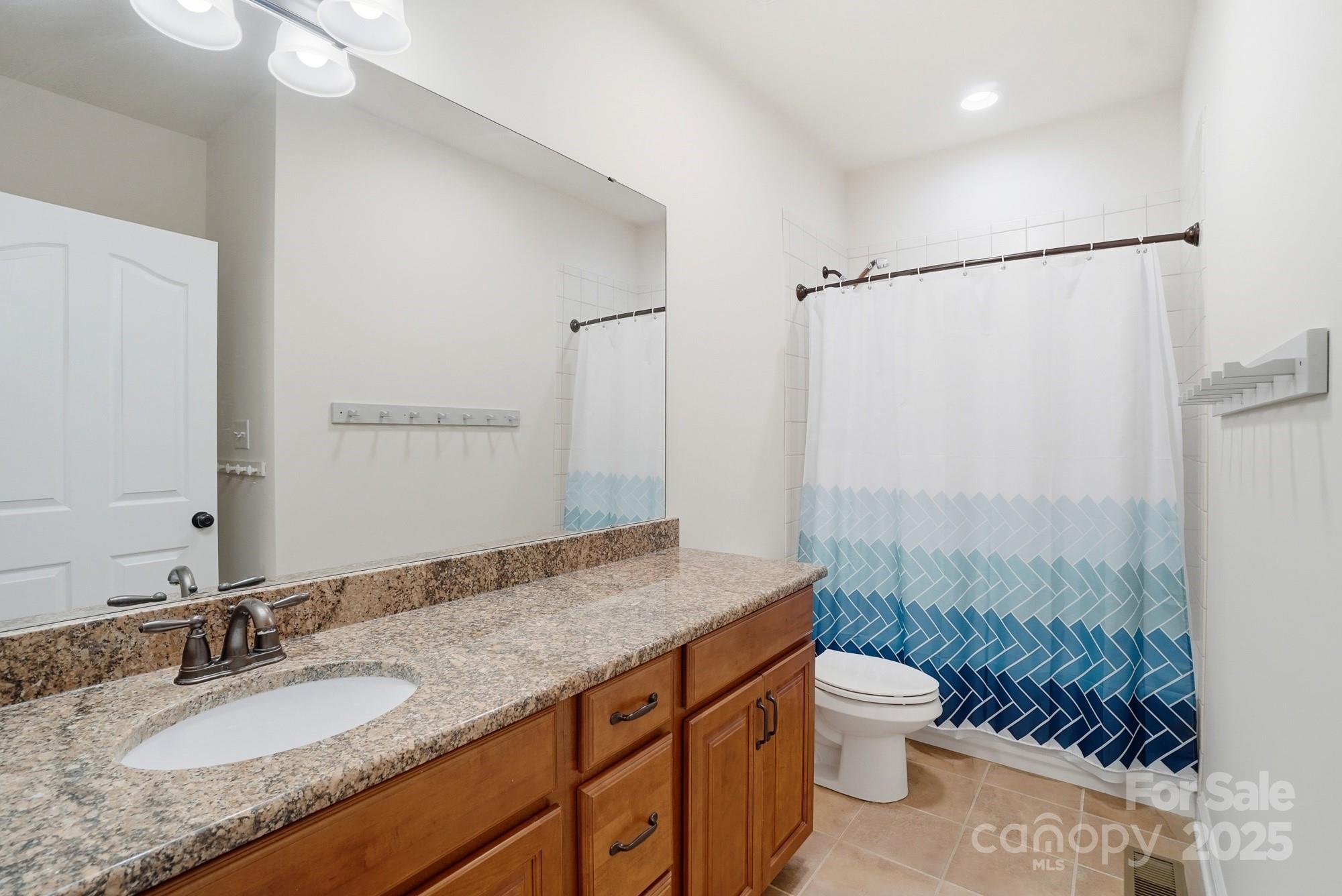 121 Skip Jack Point Court