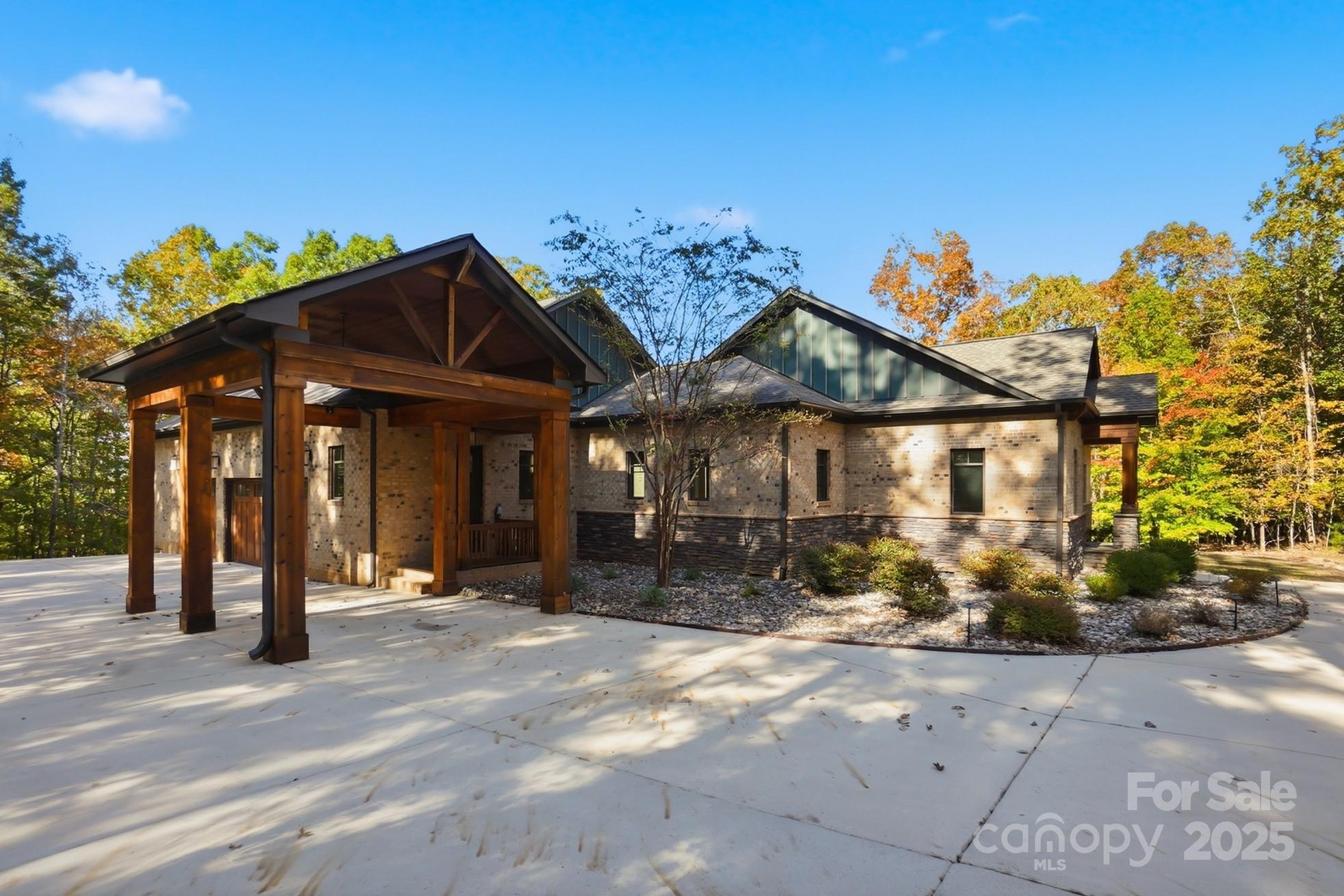 1421 Saratoga Woods Drive