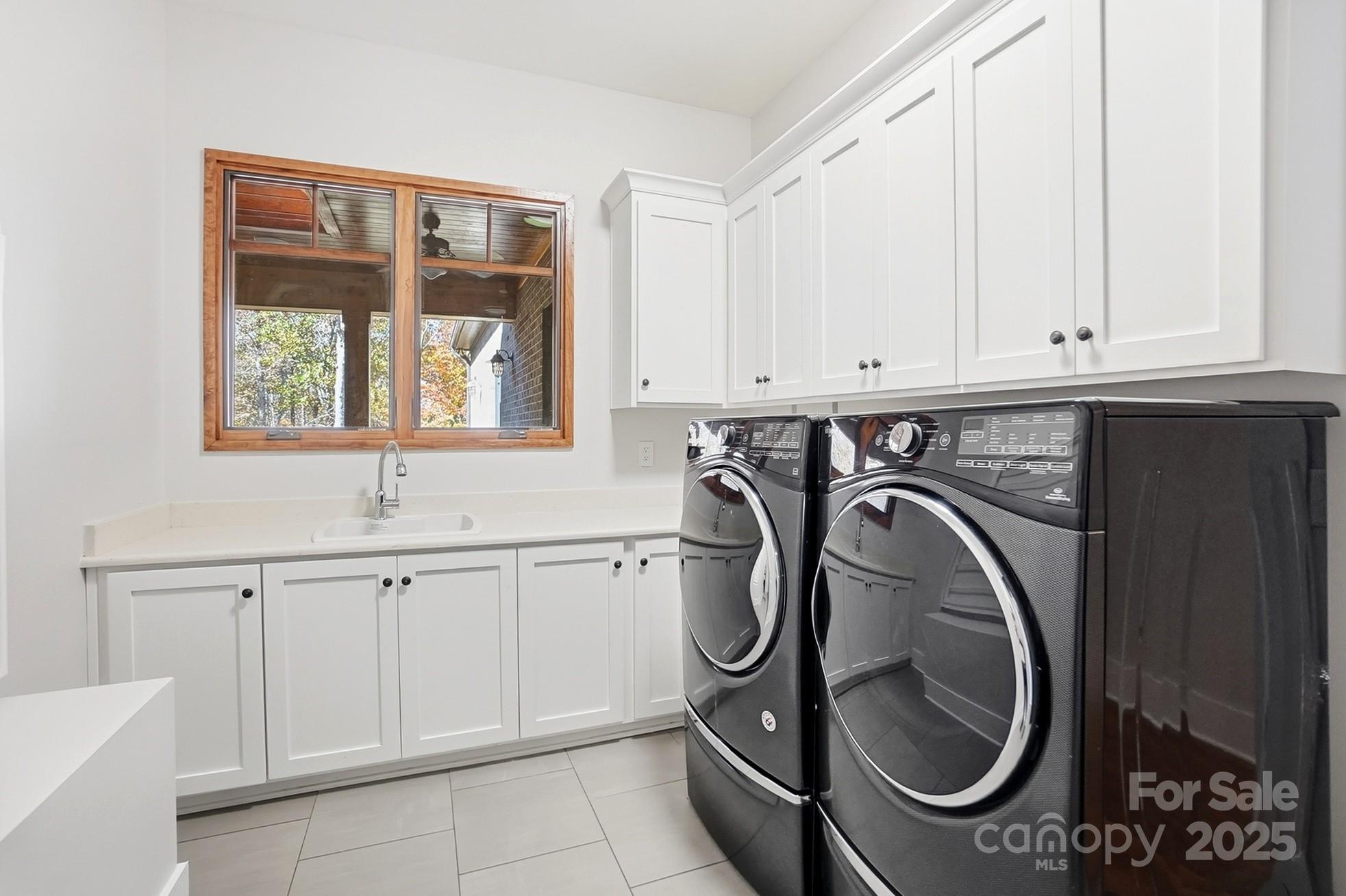 1421 Saratoga Woods Drive