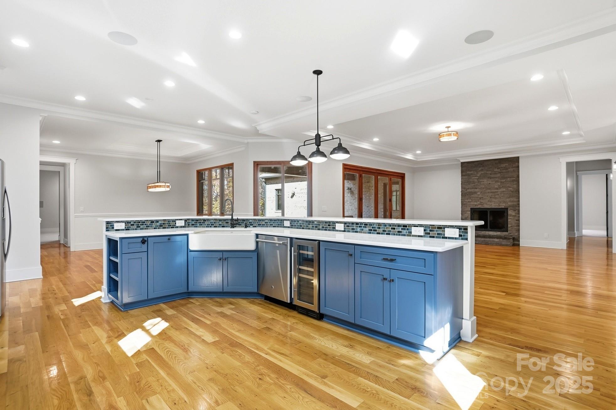 1421 Saratoga Woods Drive