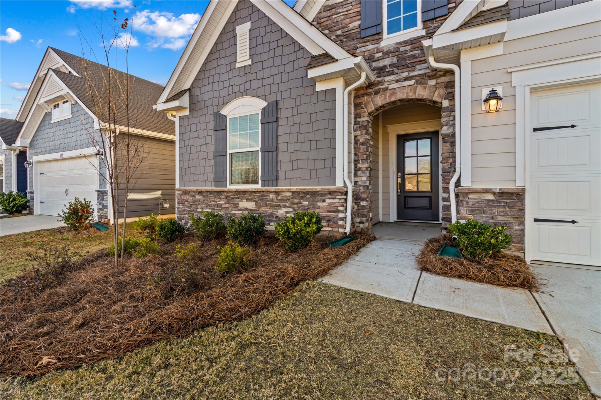206 White Apple Way