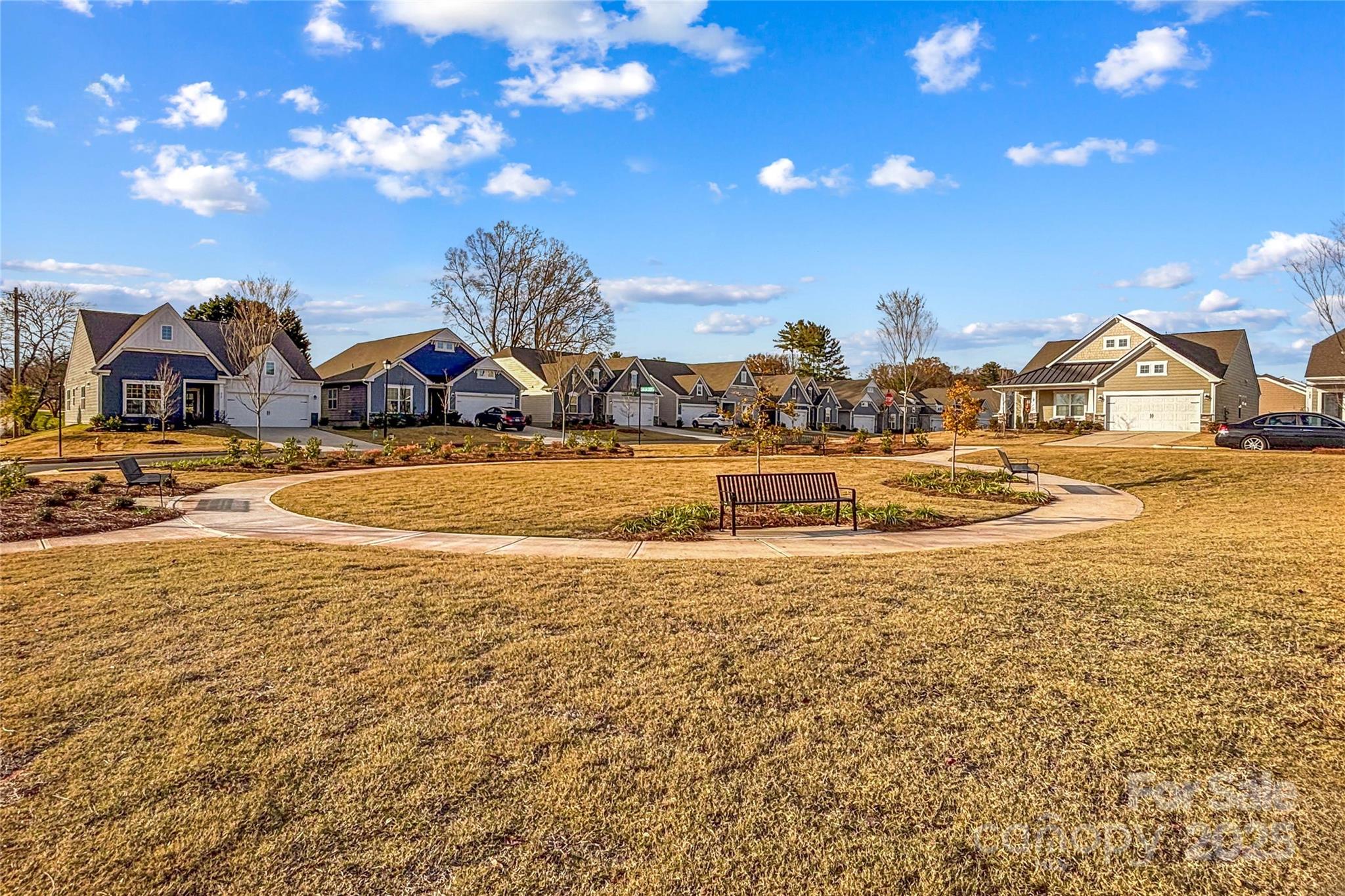 206 White Apple Way