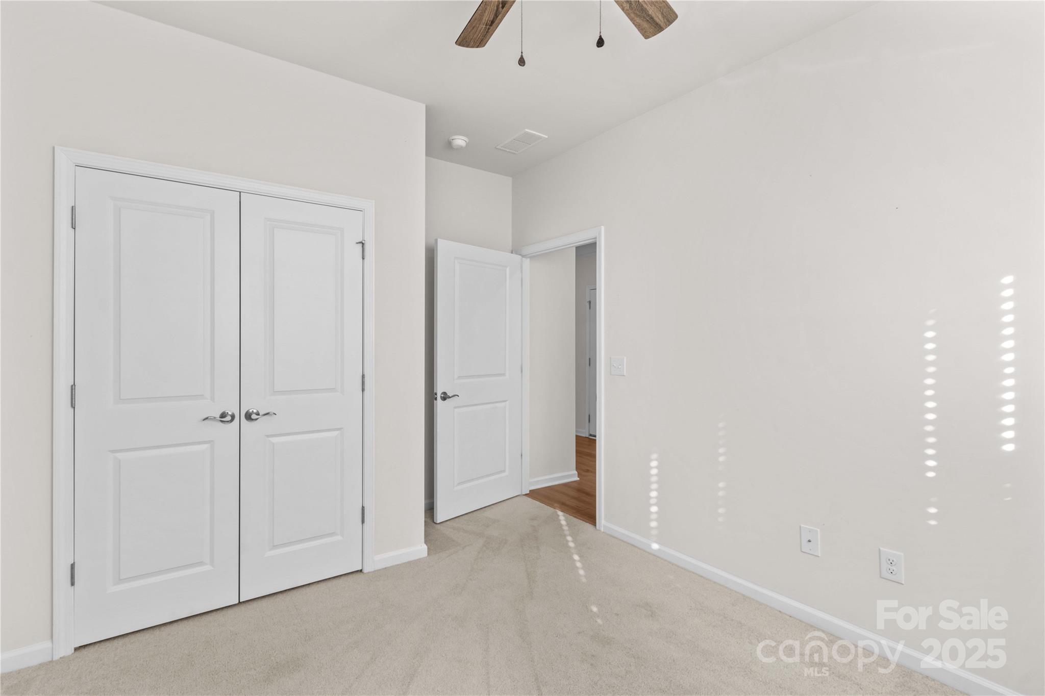 206 White Apple Way