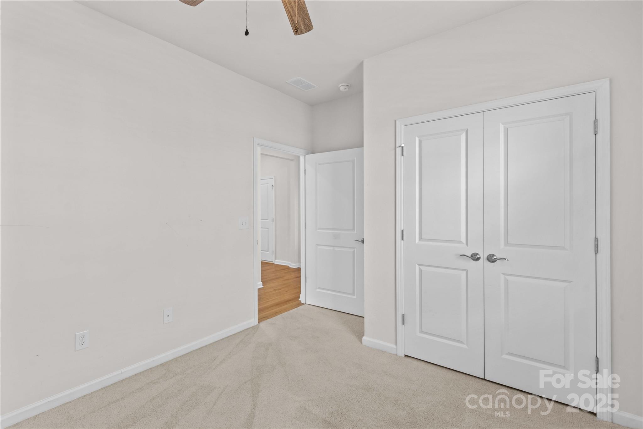 206 White Apple Way
