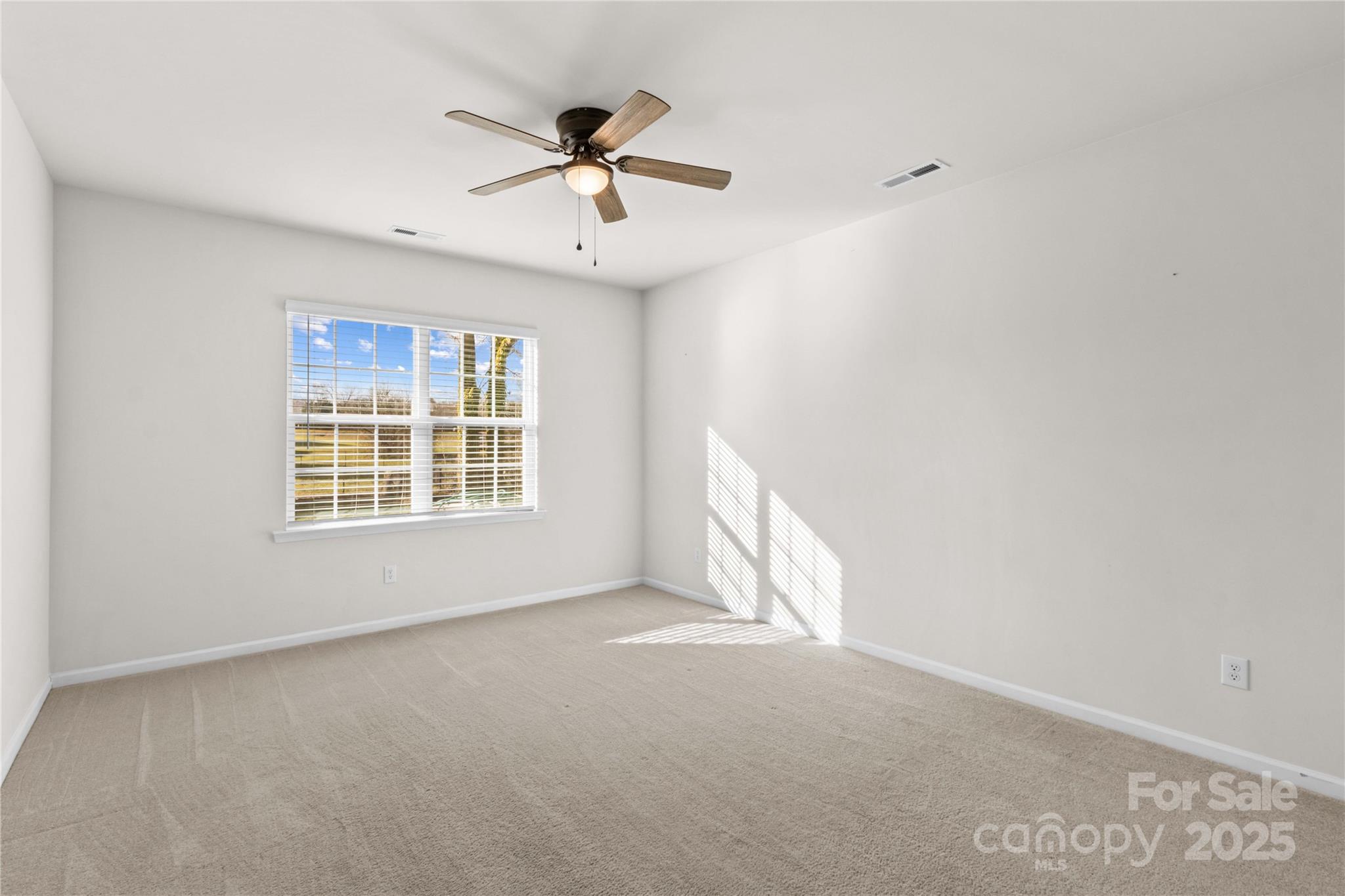 206 White Apple Way