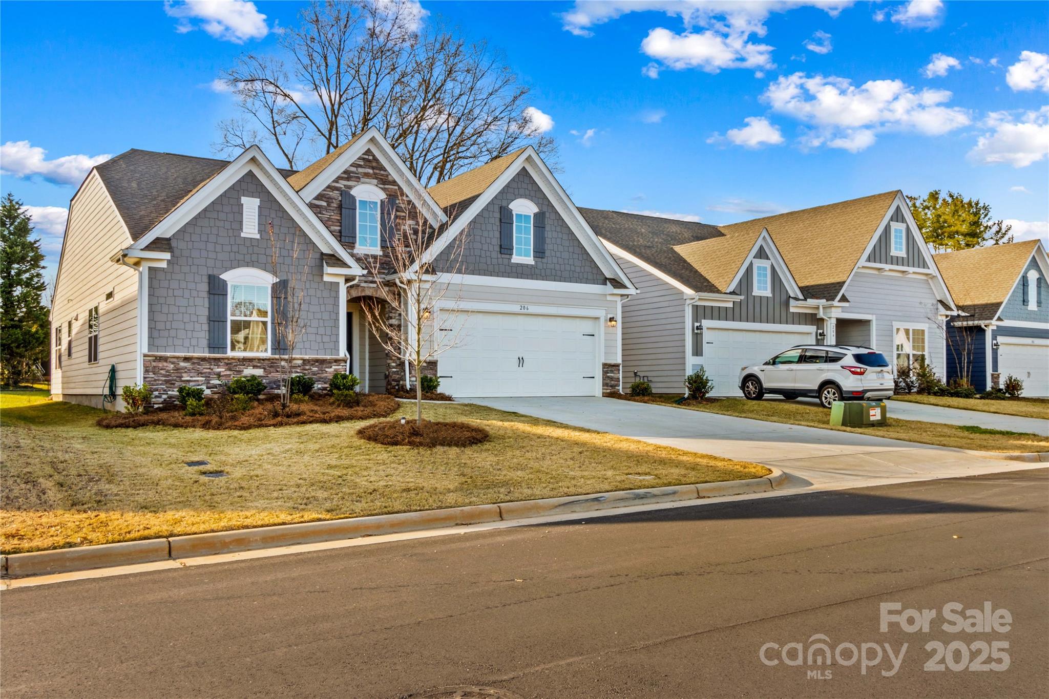 206 White Apple Way