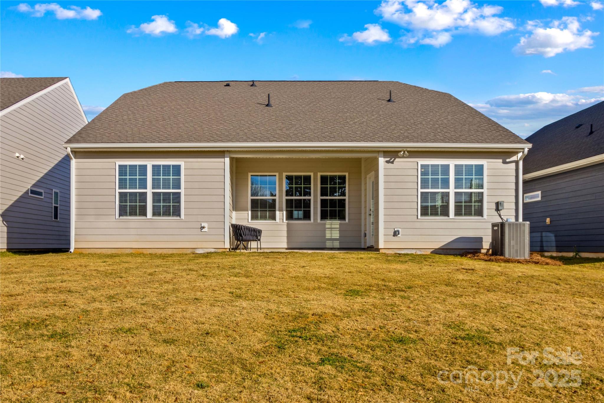 206 White Apple Way