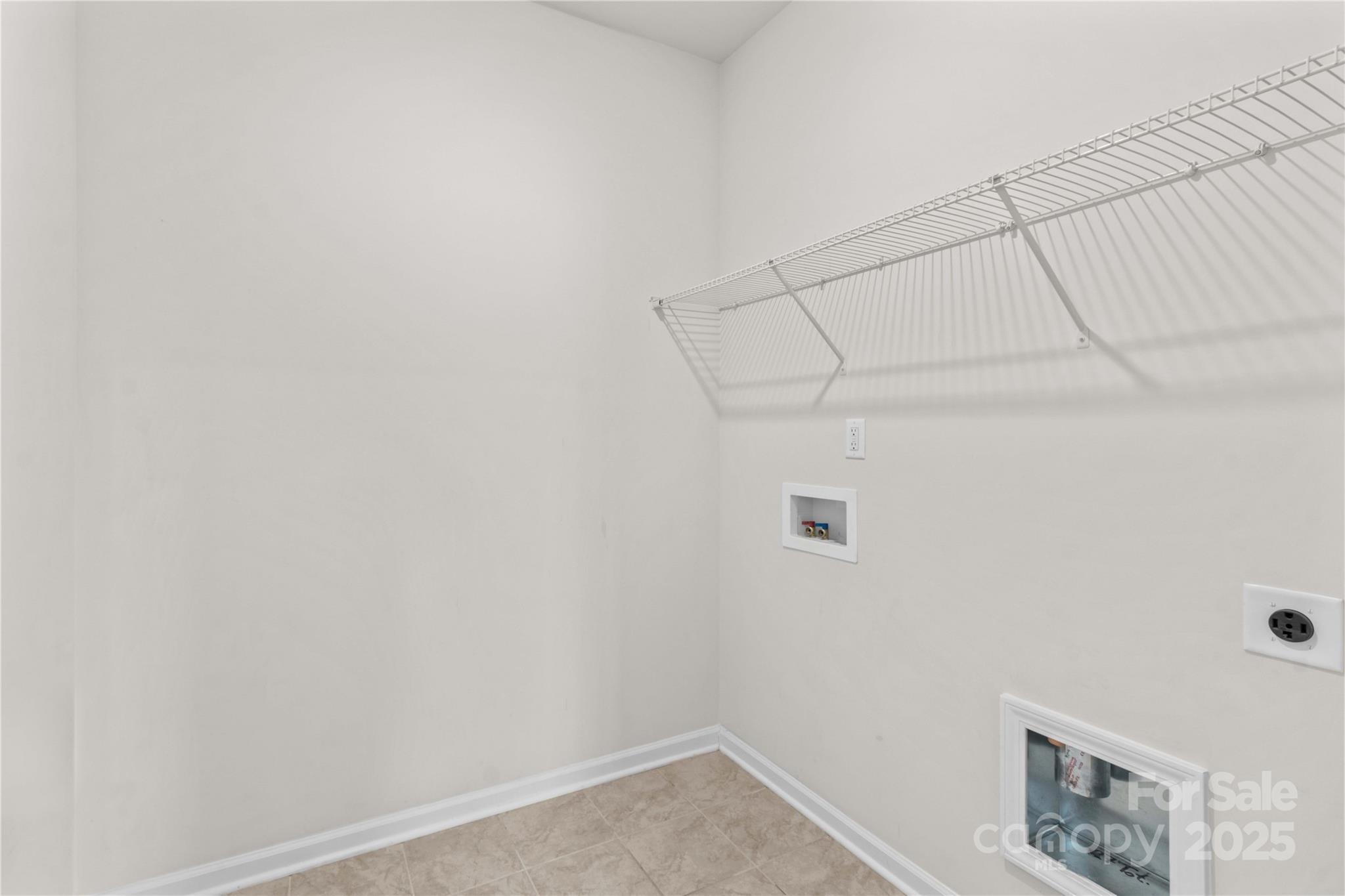 206 White Apple Way