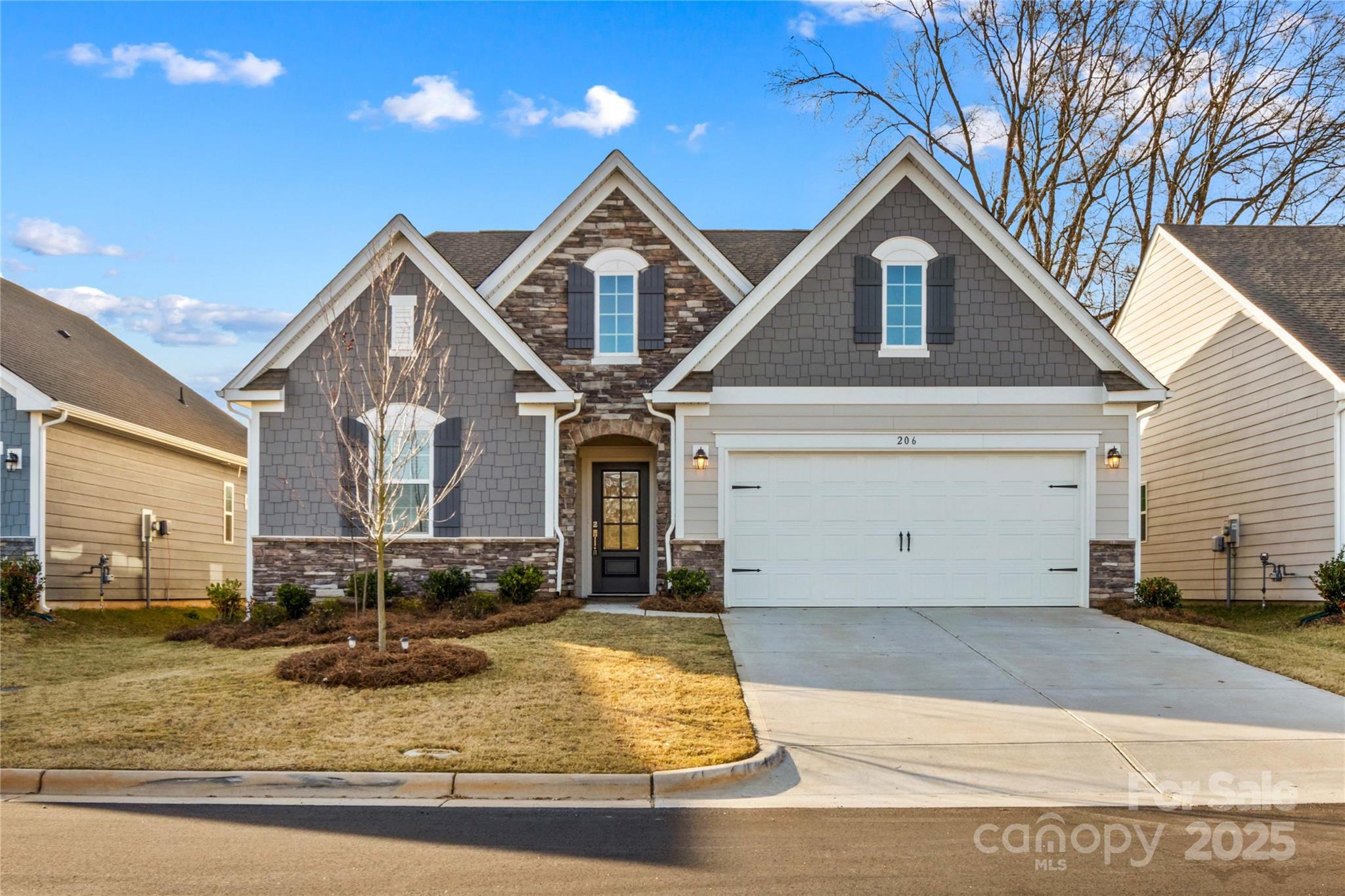 206 White Apple Way