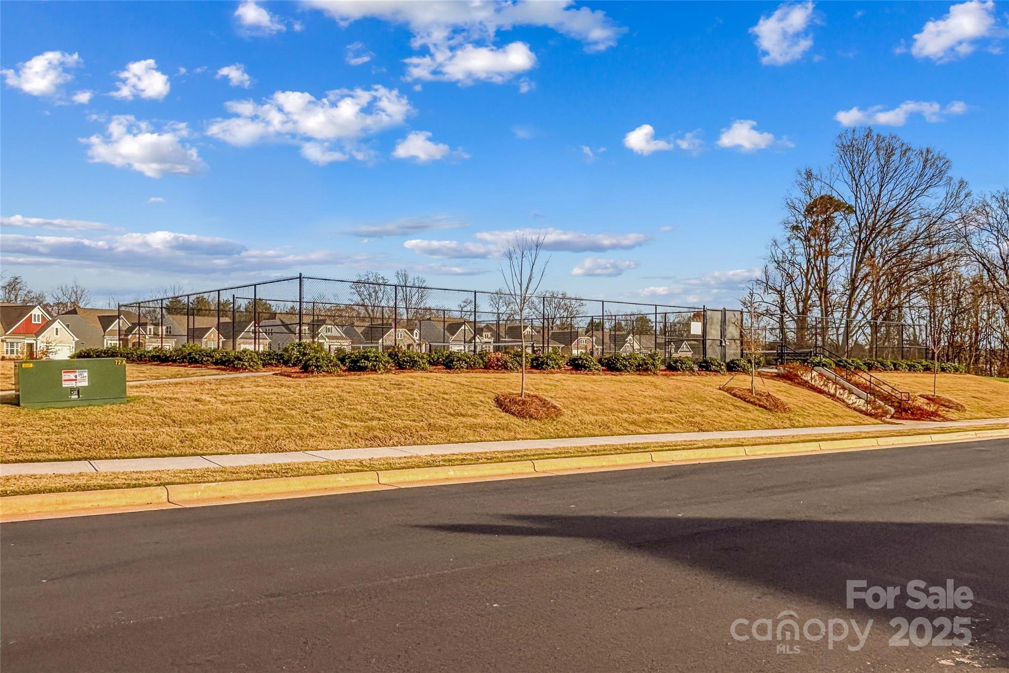 206 White Apple Way