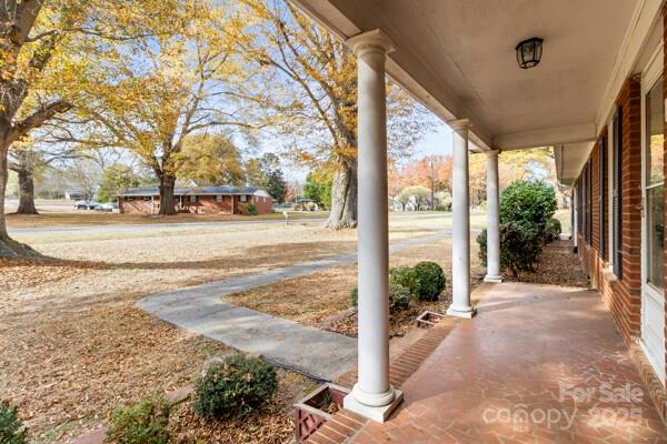 202 Fieldcrest Drive