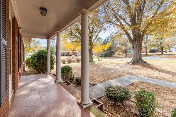 202 Fieldcrest Drive