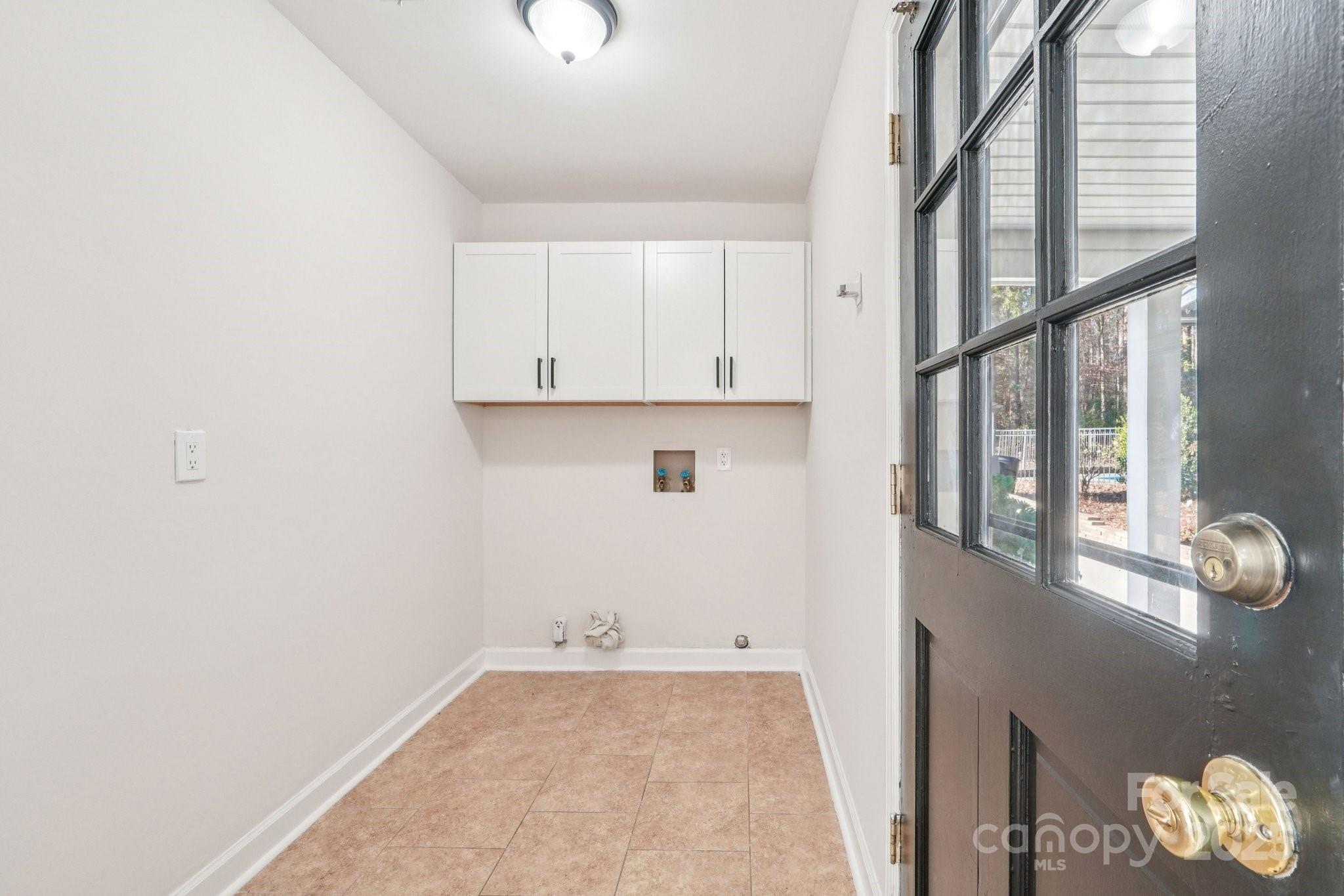 9401 Elvis Drive