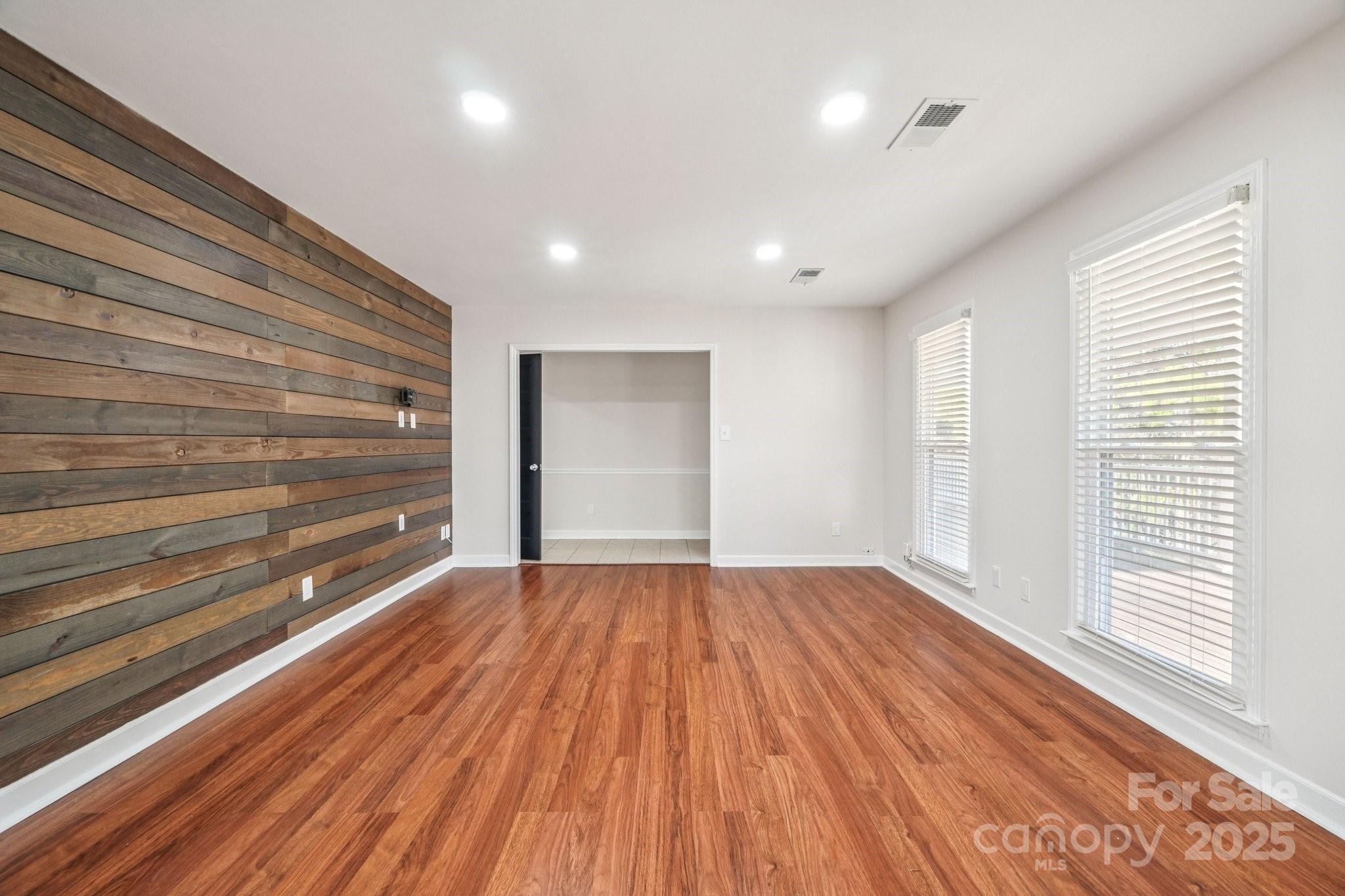 9401 Elvis Drive