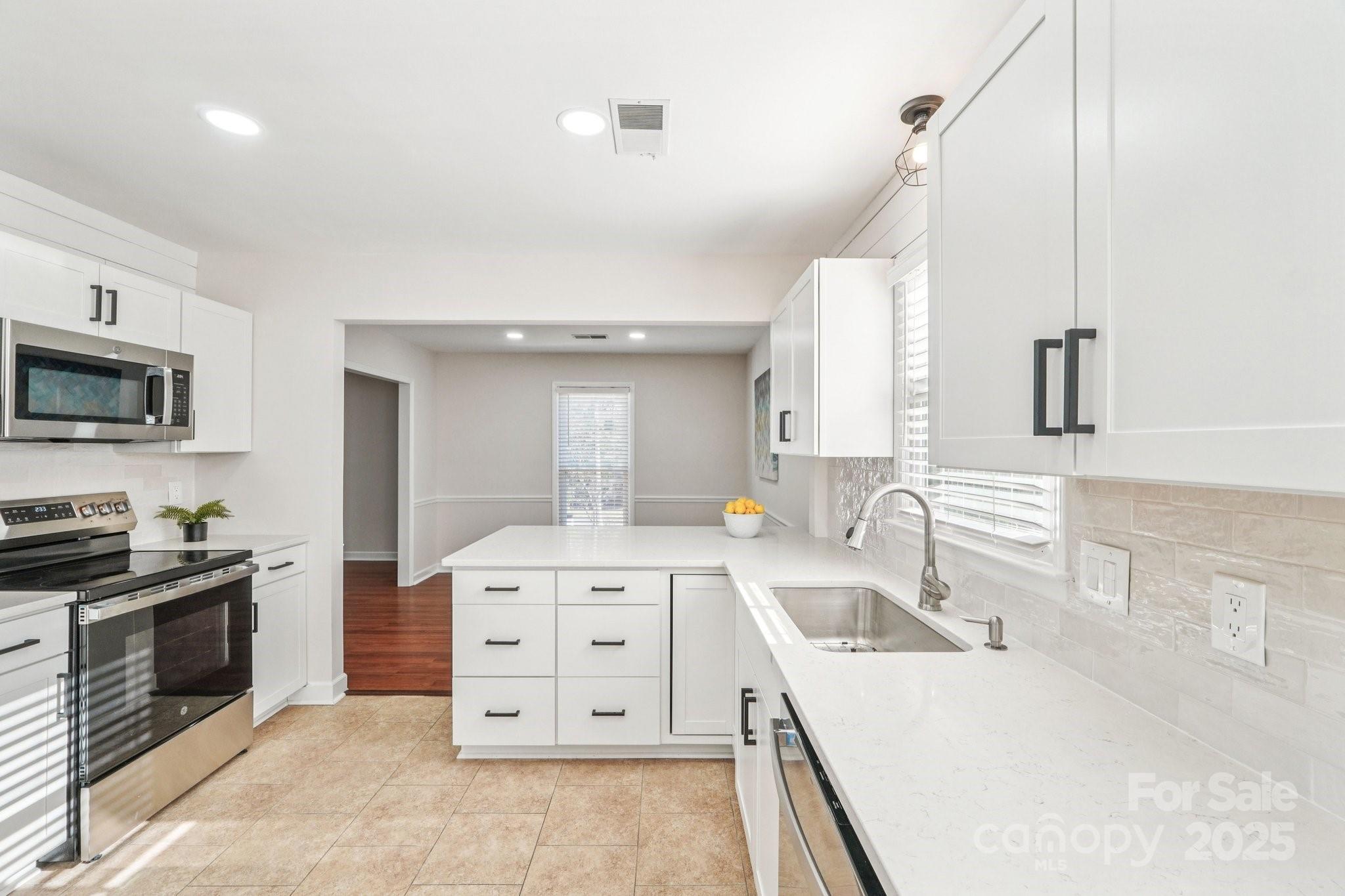 9401 Elvis Drive