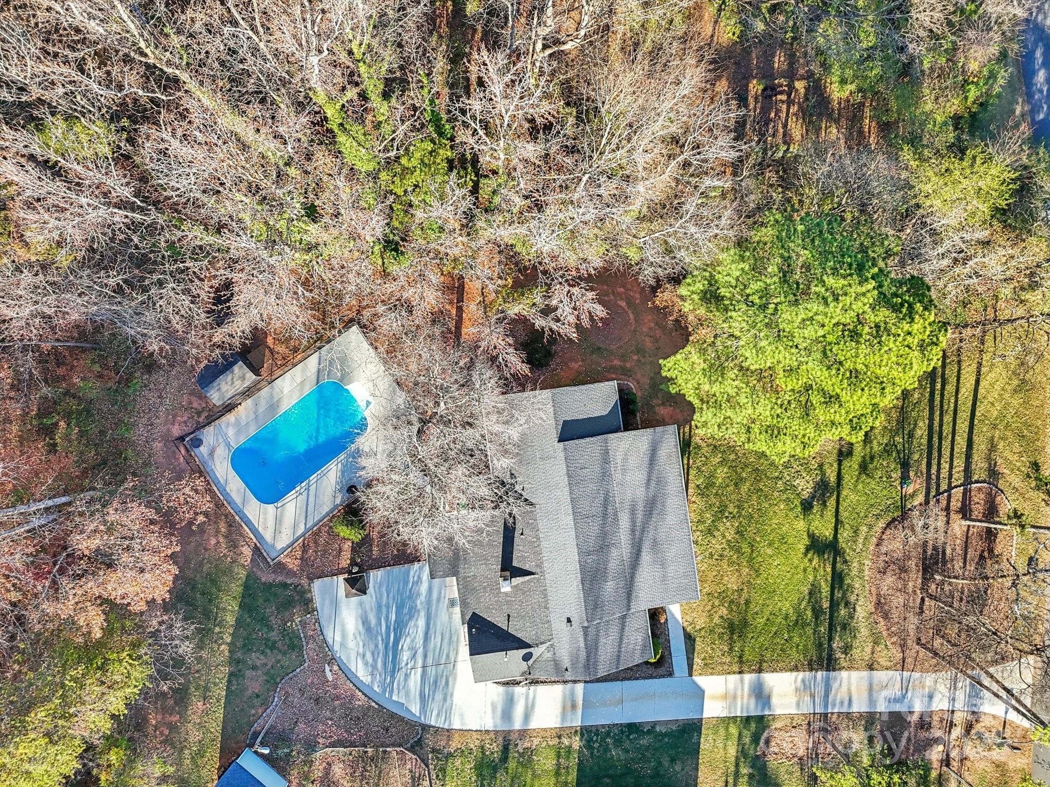 9401 Elvis Drive