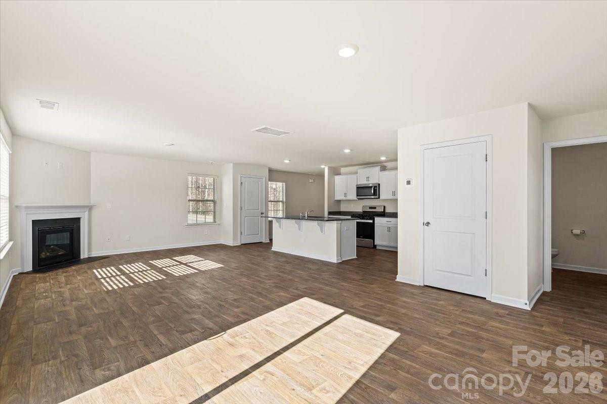 5043 Fandango Road