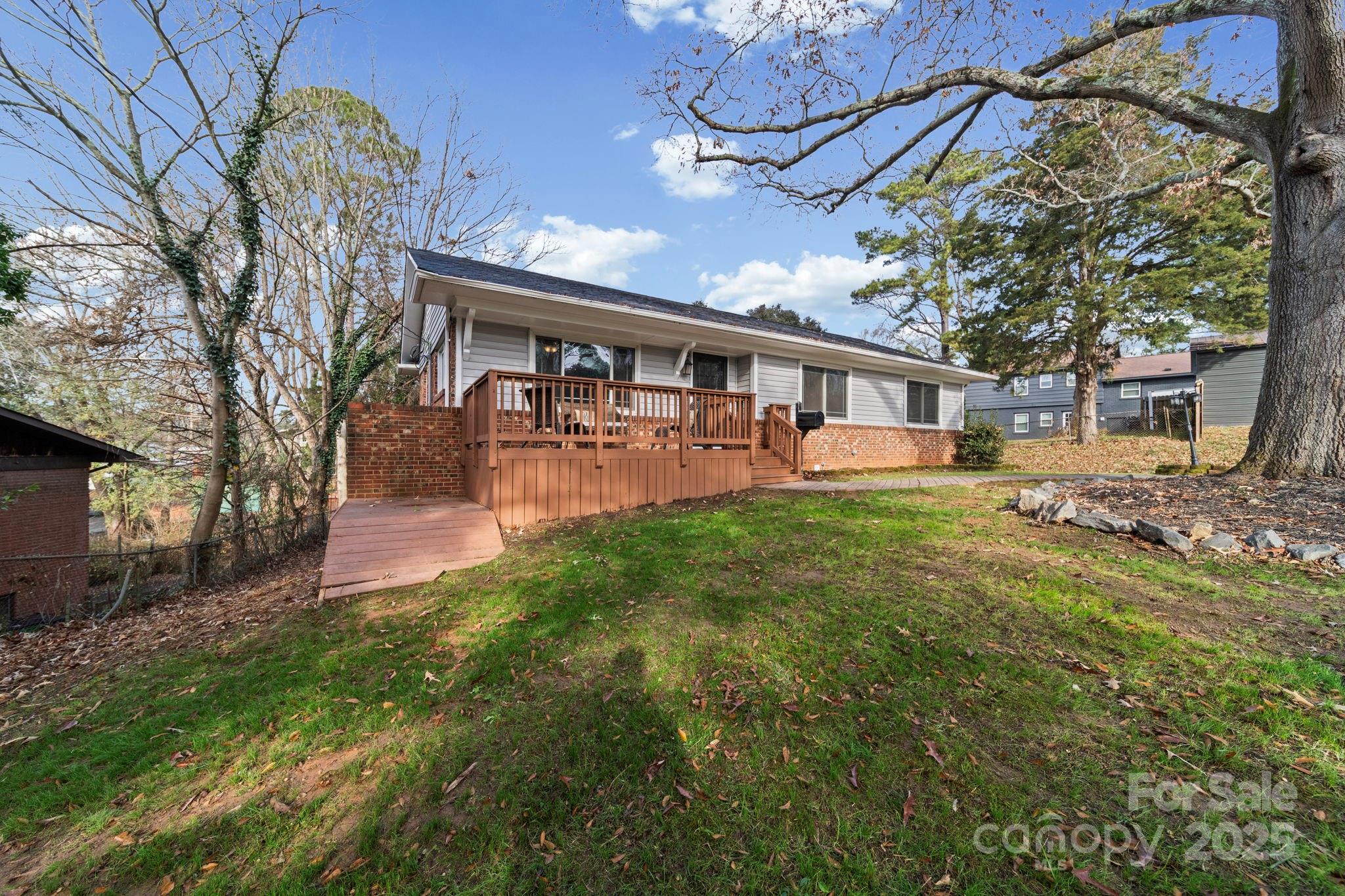 6514 Highwood Place