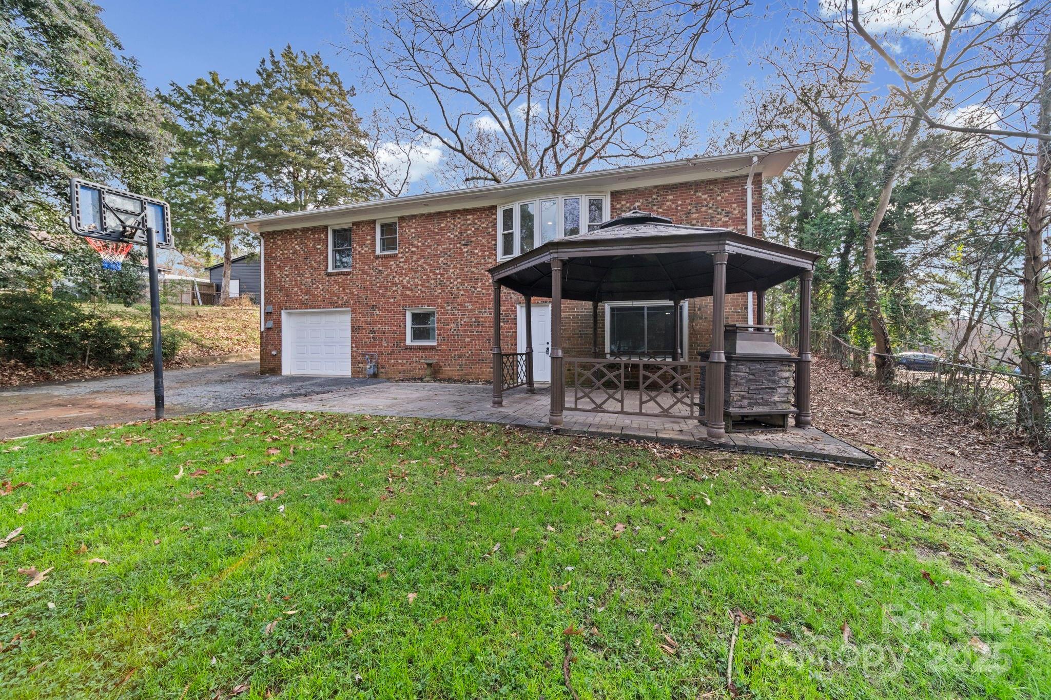 6514 Highwood Place