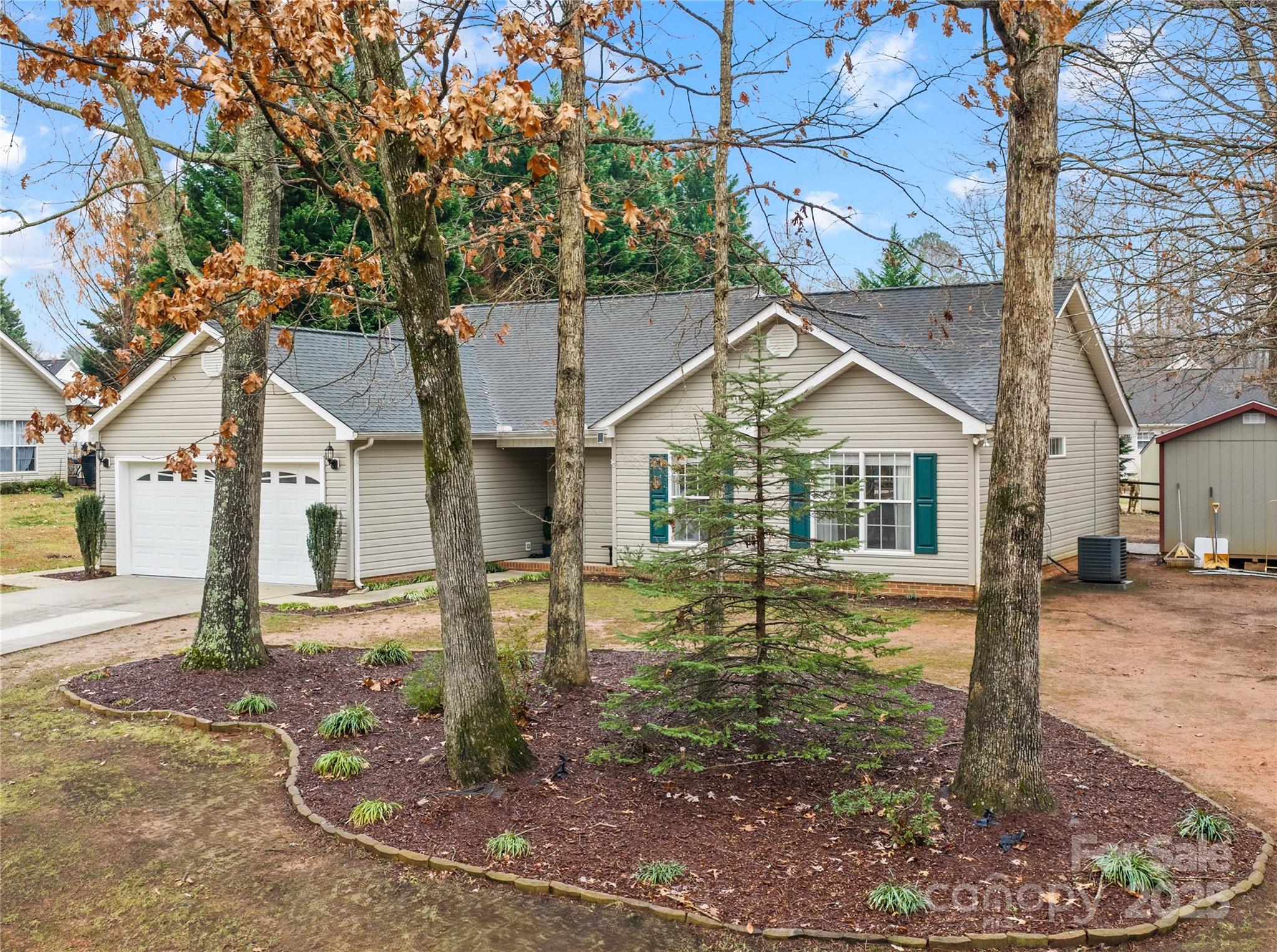 115 Springlake Drive