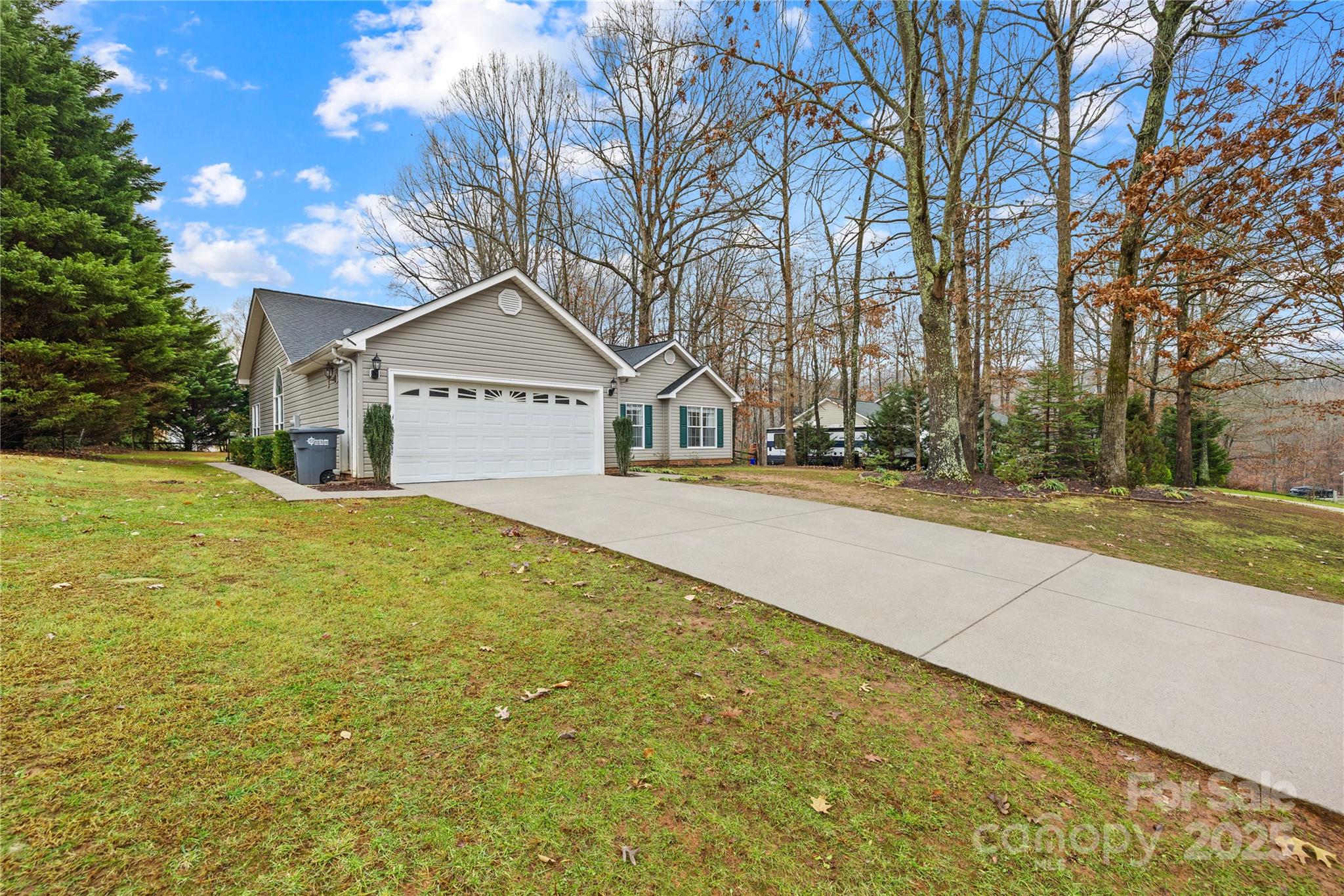 115 Springlake Drive