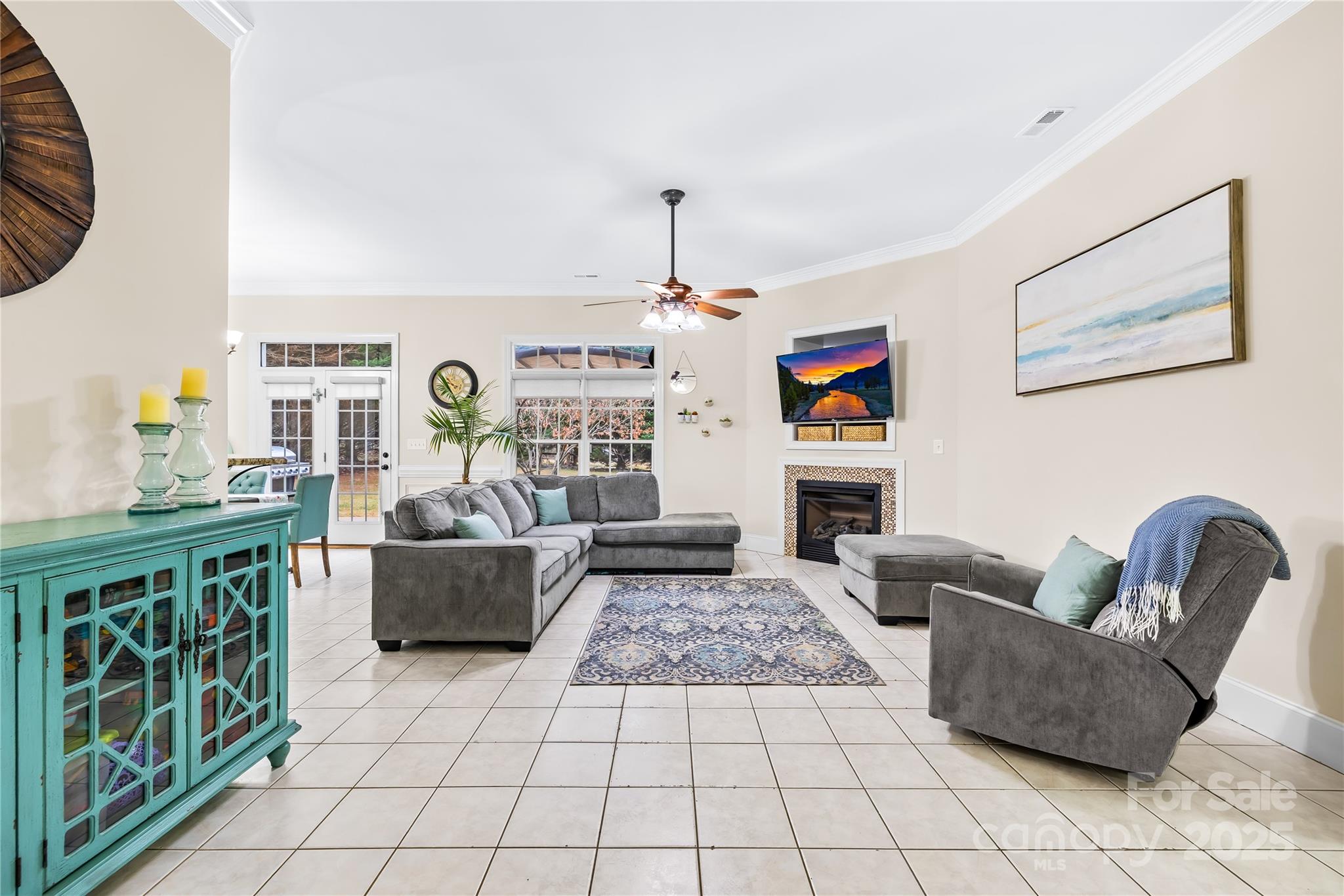 115 Springlake Drive