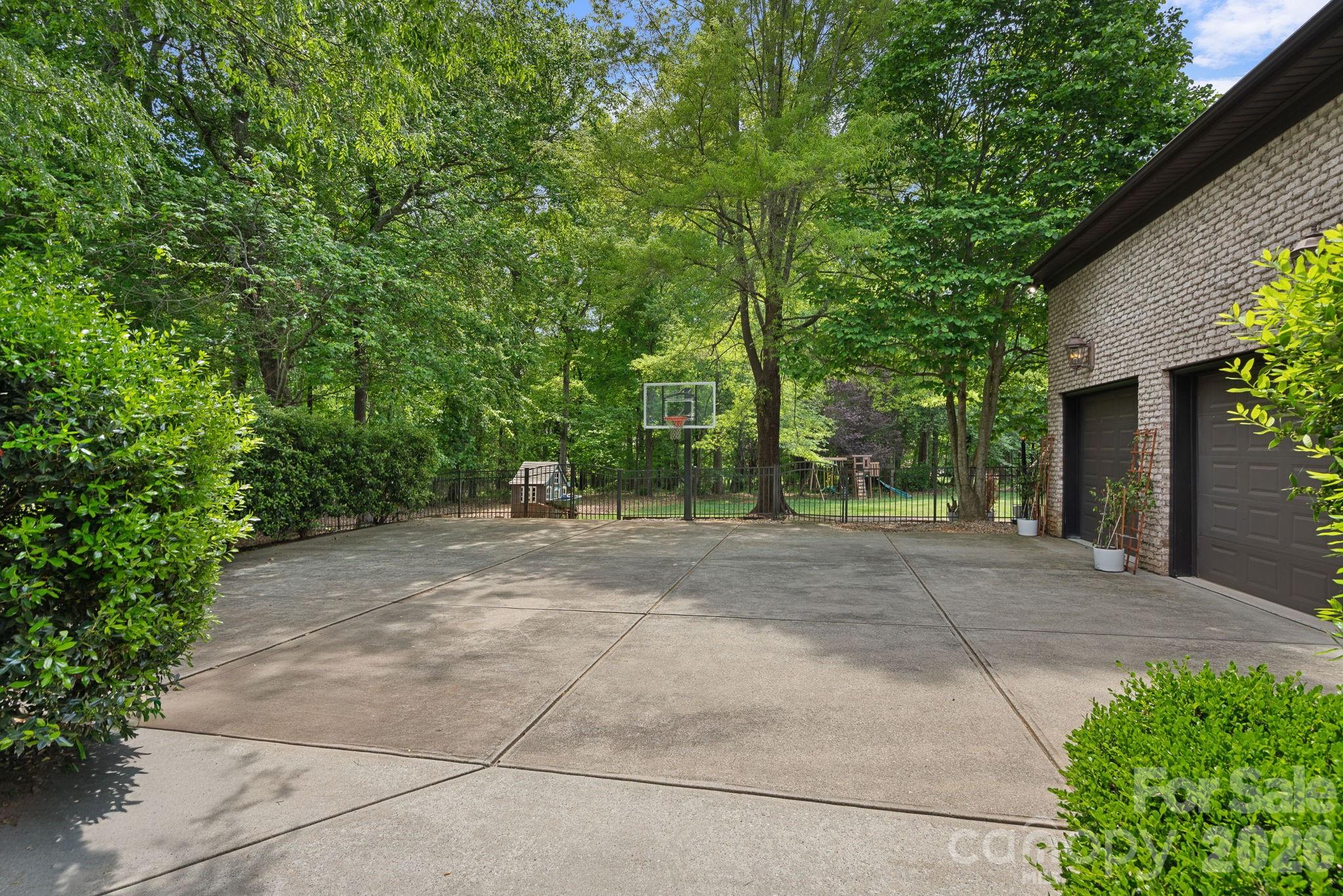 123 Cape Cod Way