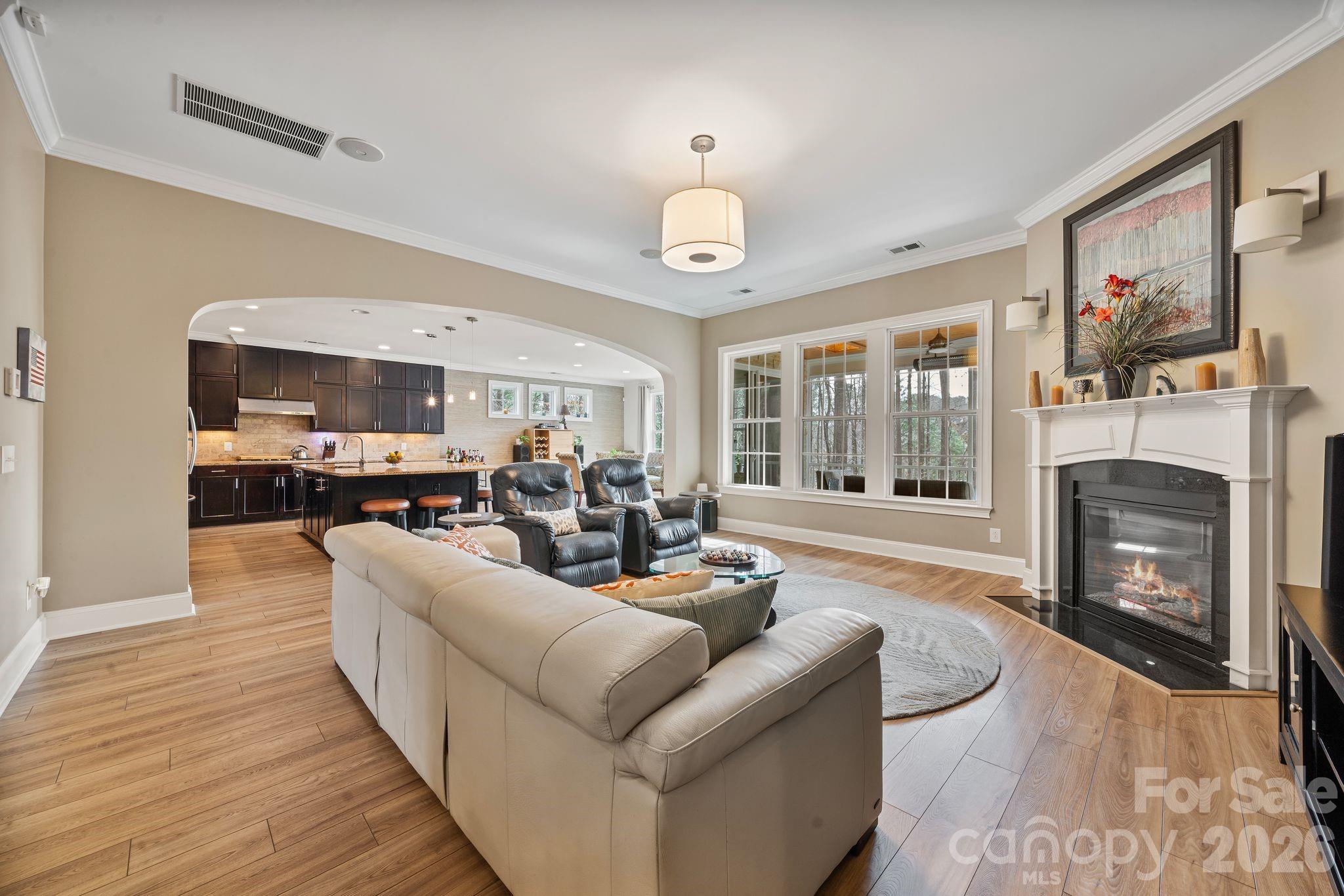 2404 Island Lake Drive