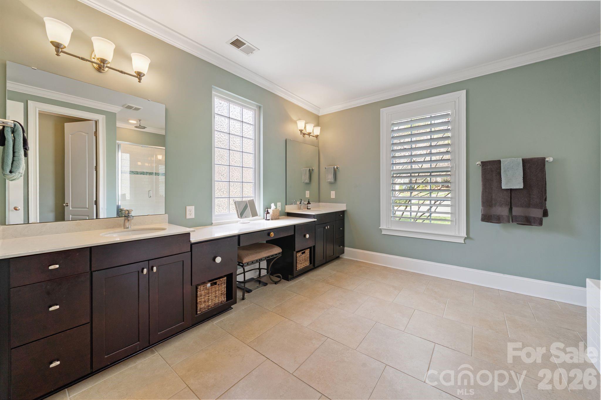 2404 Island Lake Drive