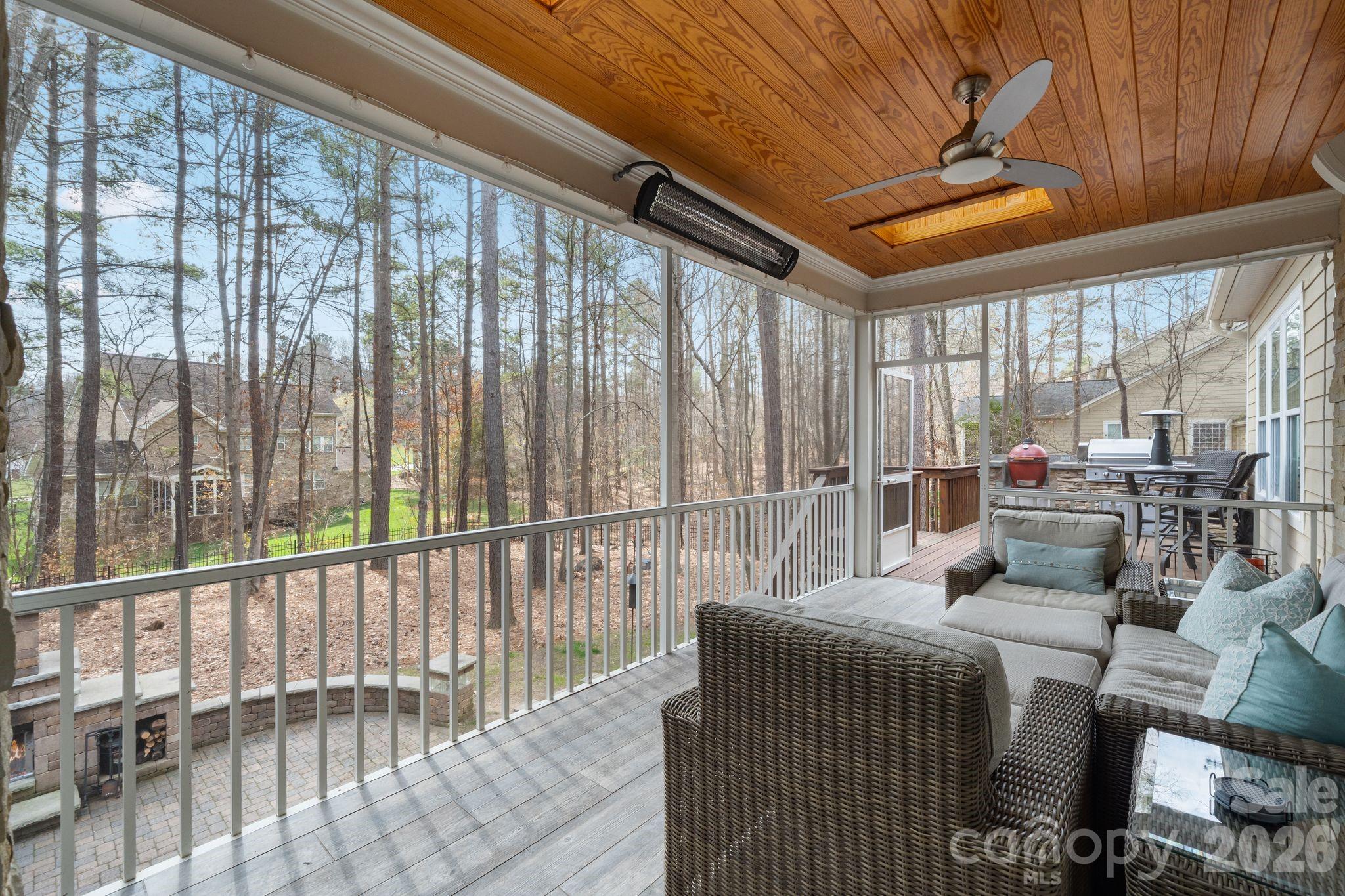 2404 Island Lake Drive