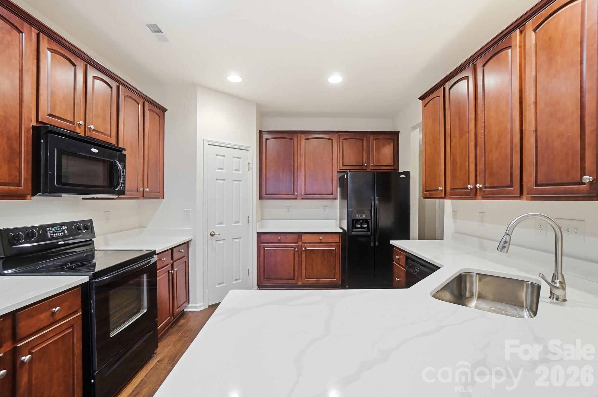 284 Garnet Court