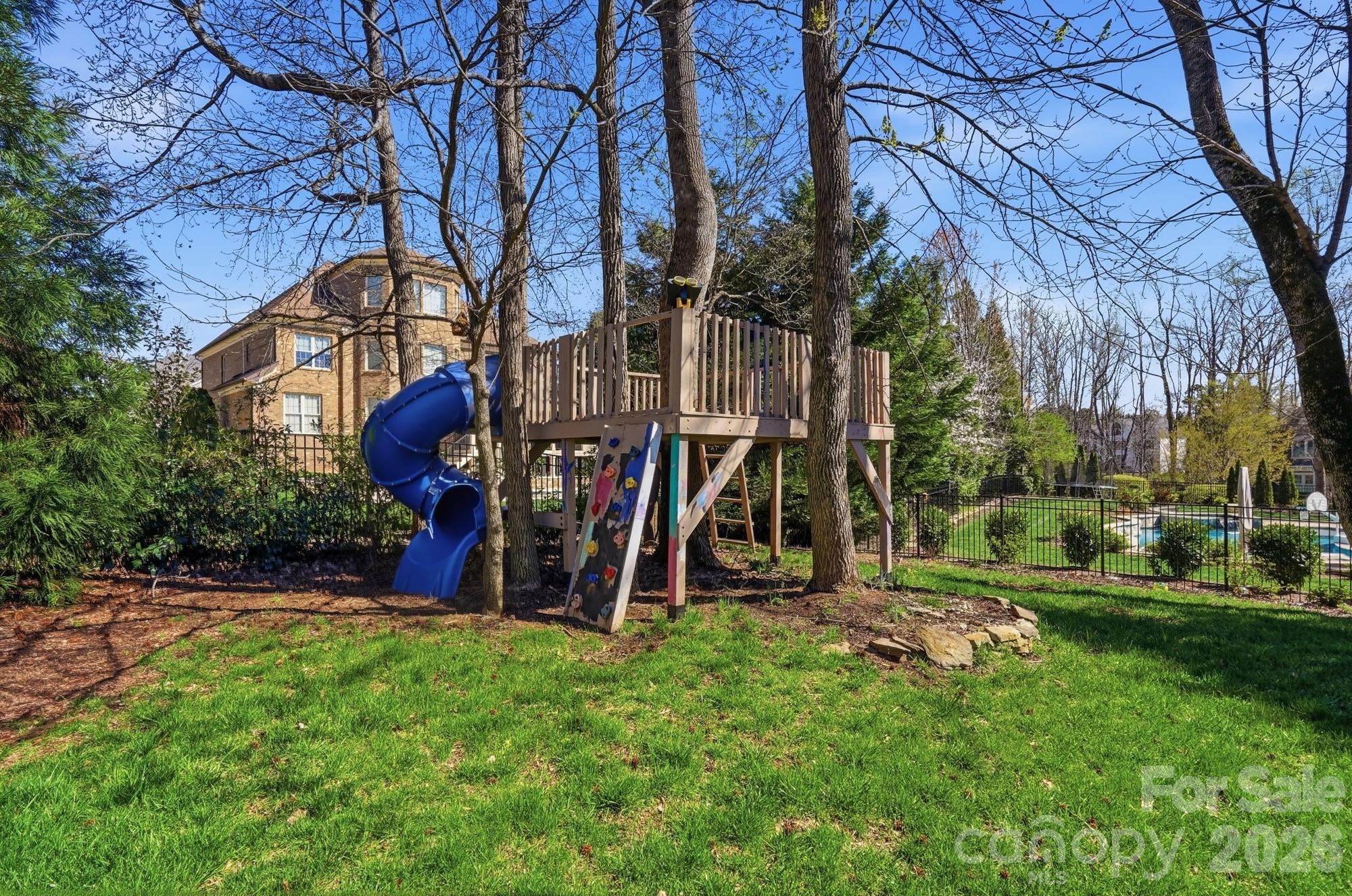1004 Sultana Lane