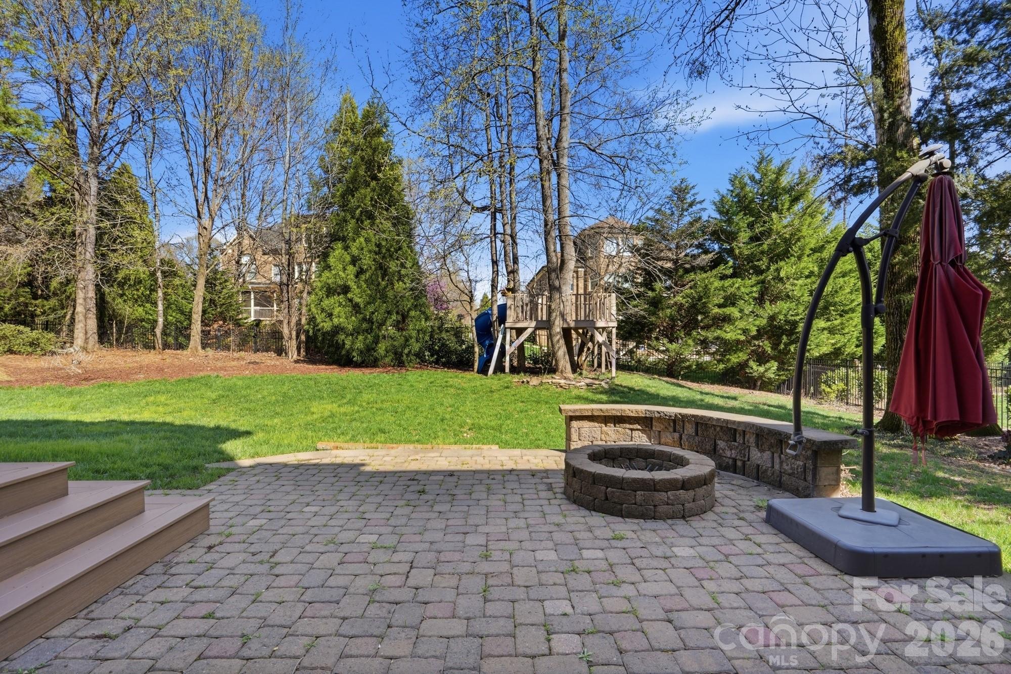 1004 Sultana Lane