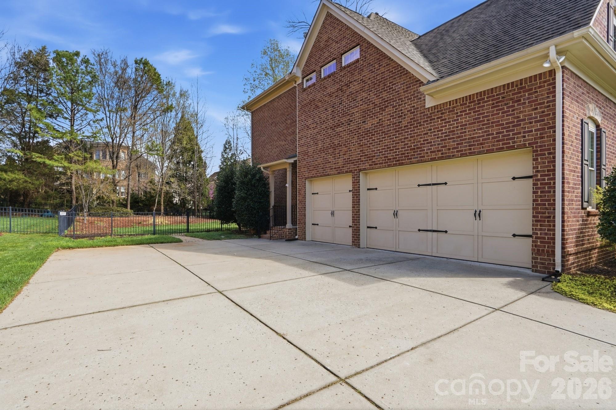 1004 Sultana Lane