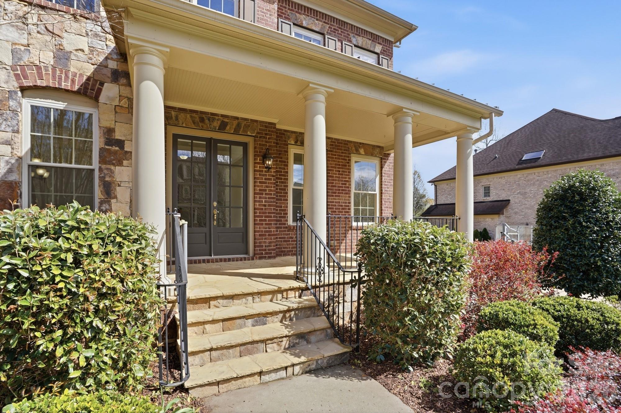 1004 Sultana Lane