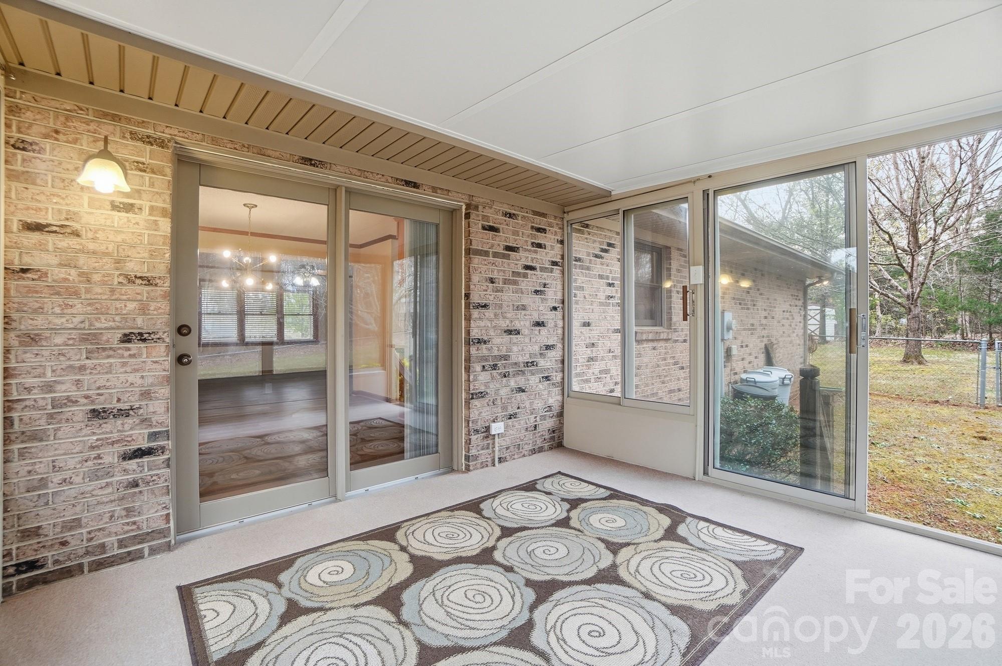914 Spring Lake Drive